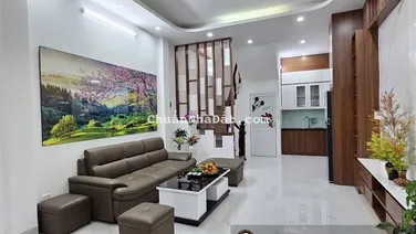 Bán nhà Hoàng Quốc Việt - Nguyễn Đình Hoàn DT 45m2 4 tầng - Gần phố - Nhà đẹp ở luôn!!!