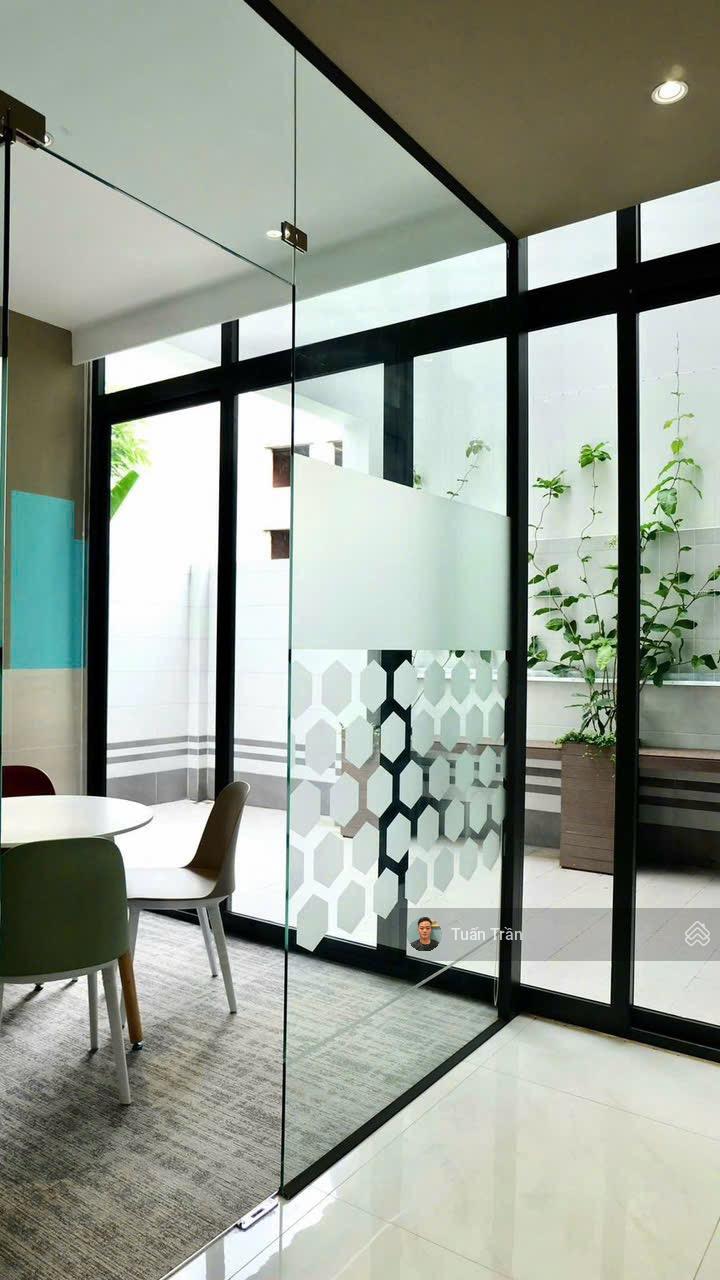 CHO THUÊ TOÀ VP KHU SAIGON MUSTERY. DT: 10x18m. XÂY DỰNG 1 HẦM 4 LẦU. CÓ THANG MÁY. GIÁ 110TR/THANG CHO THUÊ TOÀ VP KHU SAIGON MUSTERY. DT: 10x18m. XÂY DỰNG 1 HẦM 4 LẦU. CÓ THANG MÁY. GIÁ 110TR/THANG