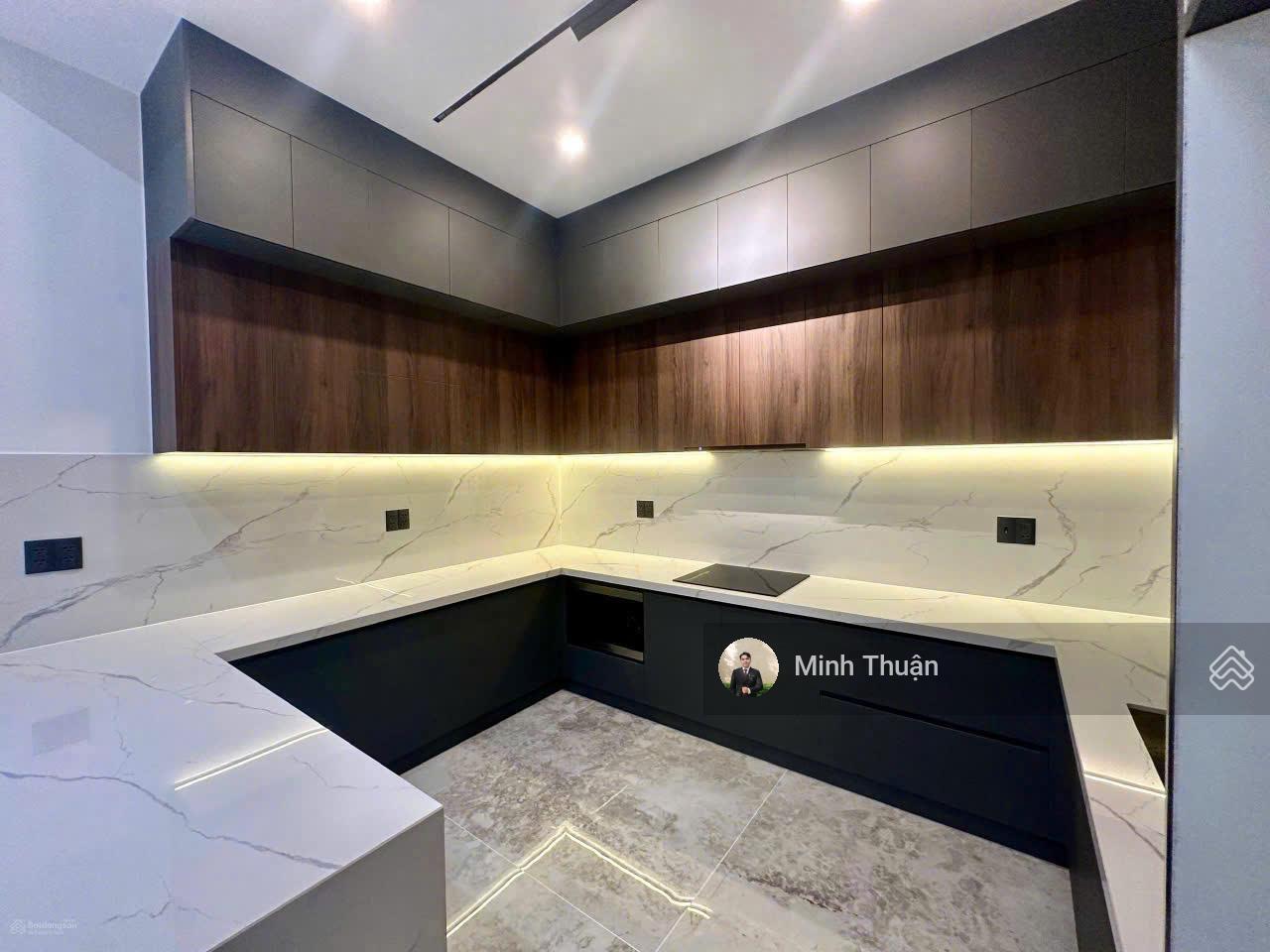 Chốt Gấp ! Bán Nhà Mới Xây Mặt Tiền Ngay Trương Văn Bang - 7X19M - 130M2 - HĐT: 40tr - Giá 19,8 Tỷ