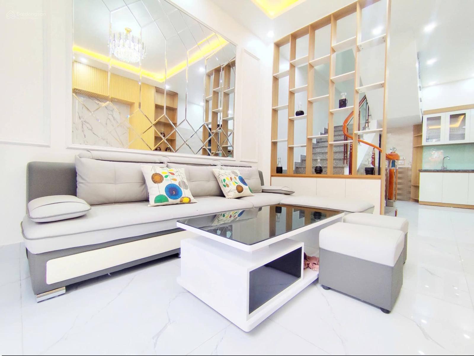 Đội Cấn, dân xây, khung cột chắc chắn, ngõ 3 gác, 30m ôtô tránh, còn mới ở ngay, 41m2*5T