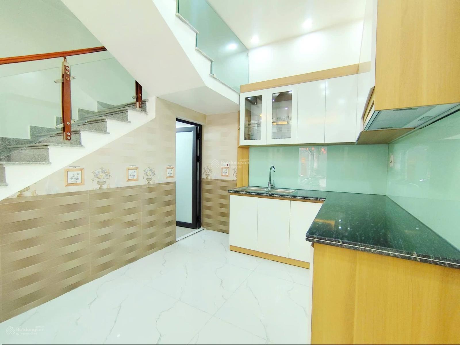 Đội Cấn, dân xây, khung cột chắc chắn, ngõ 3 gác, 30m ôtô tránh, còn mới ở ngay, 41m2*5T