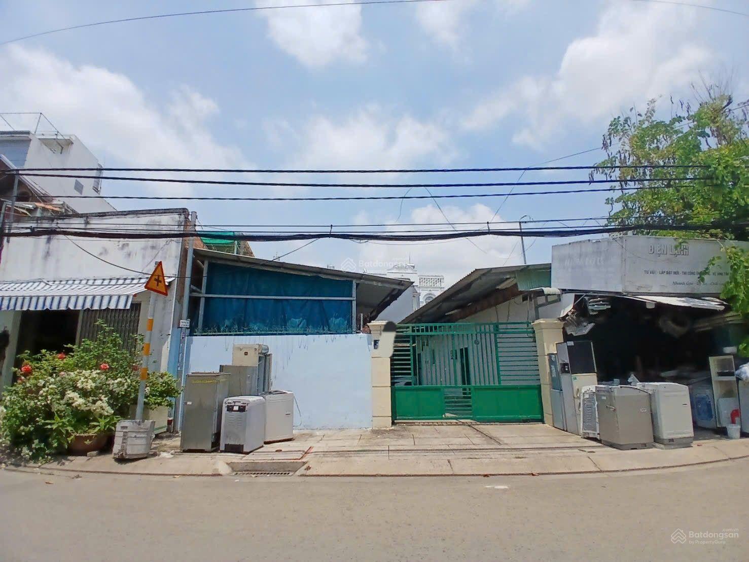 Cần bán nhà cũ 538m2 đường rộng 16m Lê Văn Thịnh, Quận 2