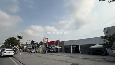 Cho thuê kho xưởng mặt phố Nguyễn Văn Linh, long biên 1000m2 mt 20 m full kính siêu đẹp. Giá 200 tr