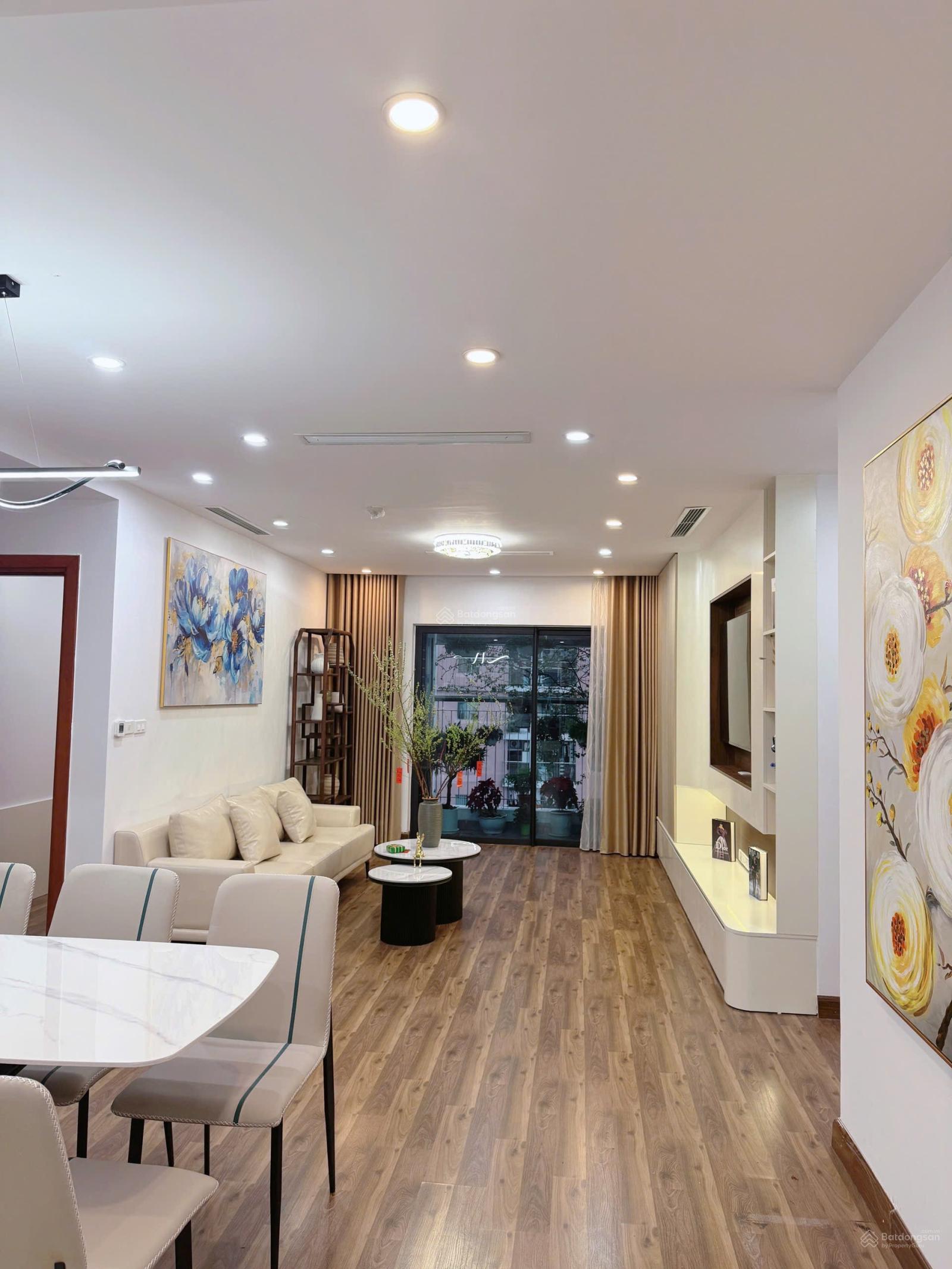 Cho thuê căn hộ ở chung cư Sunsquare, 21 Lê Đức Thọ DT 100m2 3PN full đồ 16 triệu