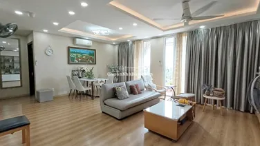 Chủ bán CHCC Hùng Vương Plaza Q. 5 DT 129m2 -3PN 3WC. Giá 9tỷ4, sổ hồng. Liên hệ: 0934 144 *** Hương