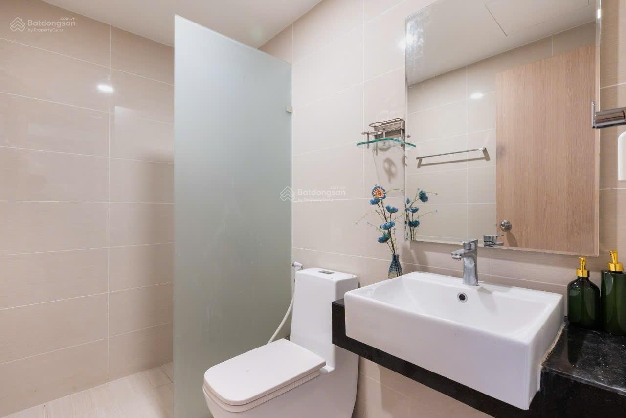 HOTTBán căn hộ 2PN, 2WC, 74m2 giá 5tỷ4, Rivera Park Sài Gòn, Thành Thái, Q10, LH:0779 072 ***