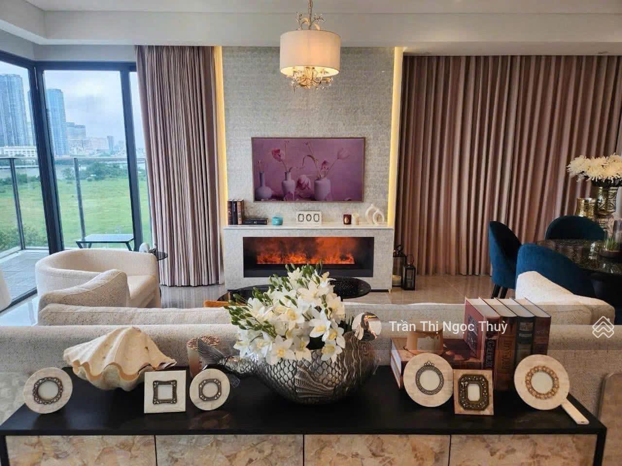 Cho thuê căn hộ 4PN The Opera, dt 180m2, view sông, full nội thất. LH: 0934 456 ***