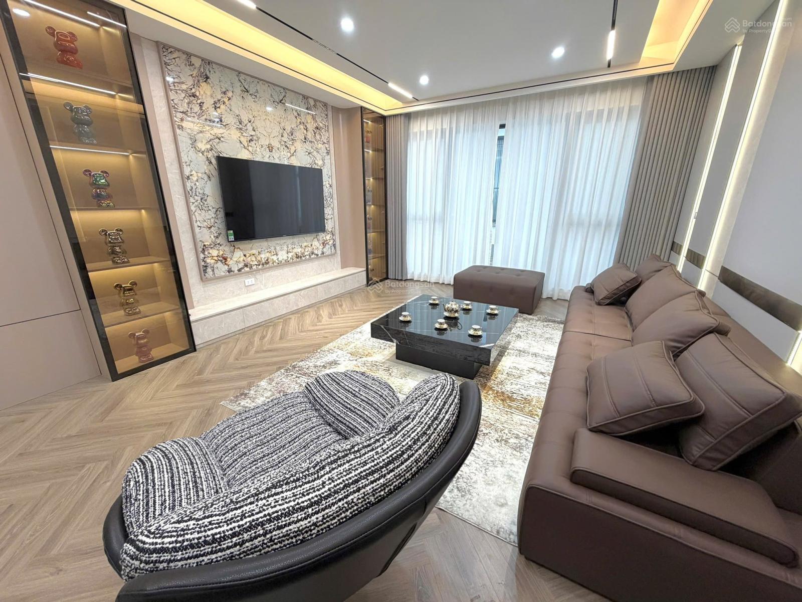 Siêu phẩm Ngọc Thụy 55m², 7 tầng thang máy, gara ô tô, nội thất cao cấp 16.8 tỷ, Long Biên Siêu phẩm Ngọc Thụy 55m², 7 tầng thang máy, gara ô tô, nội thất cao cấp 16.8 tỷ, Long Biên