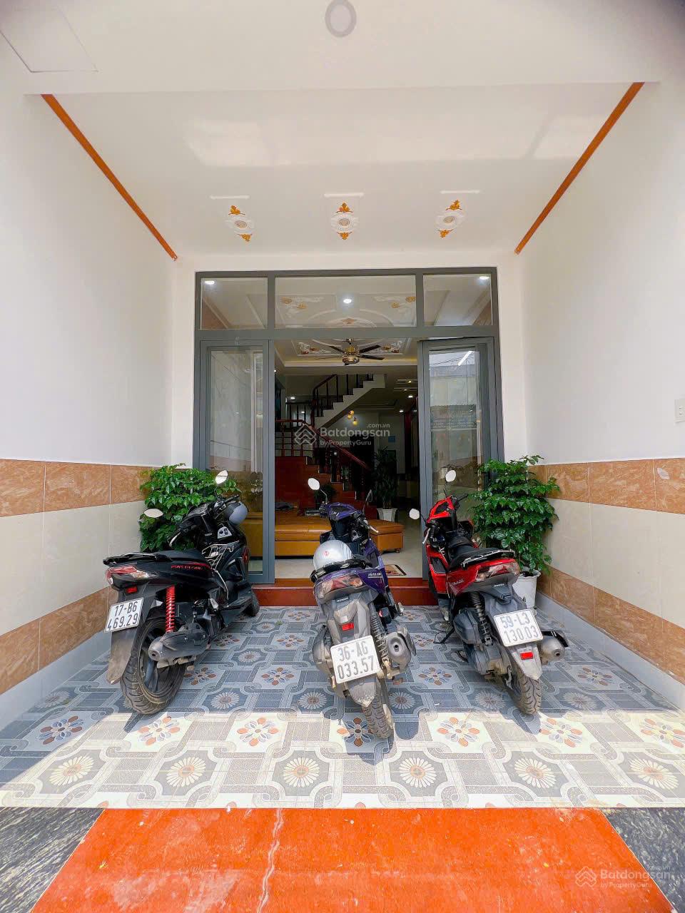 Nhà 1 trệt 1 lầu hoàn công, đường xe tải, full công năng phường Biên Hòa; 3.5 tỷ TL pháp lý chuẩn