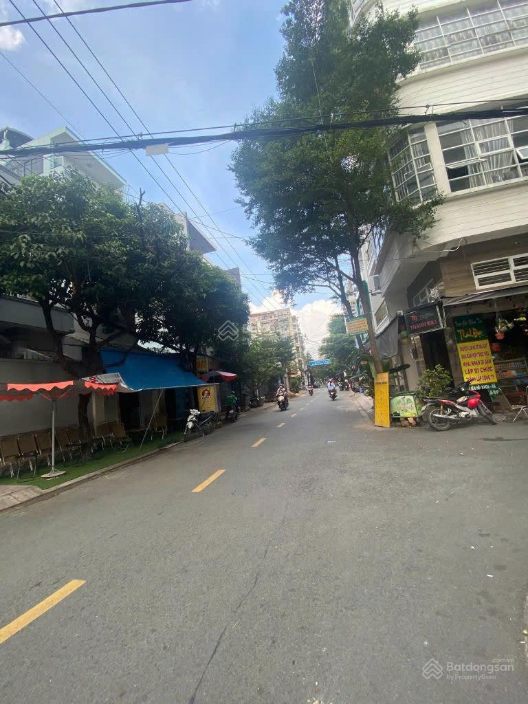 Gấp! Bán nhà HXH Trường Chinh, phường 13, quận Tân Bình, (hẻm 111 Tân Hải) - 5.5 x 12m nhà 4 tầng