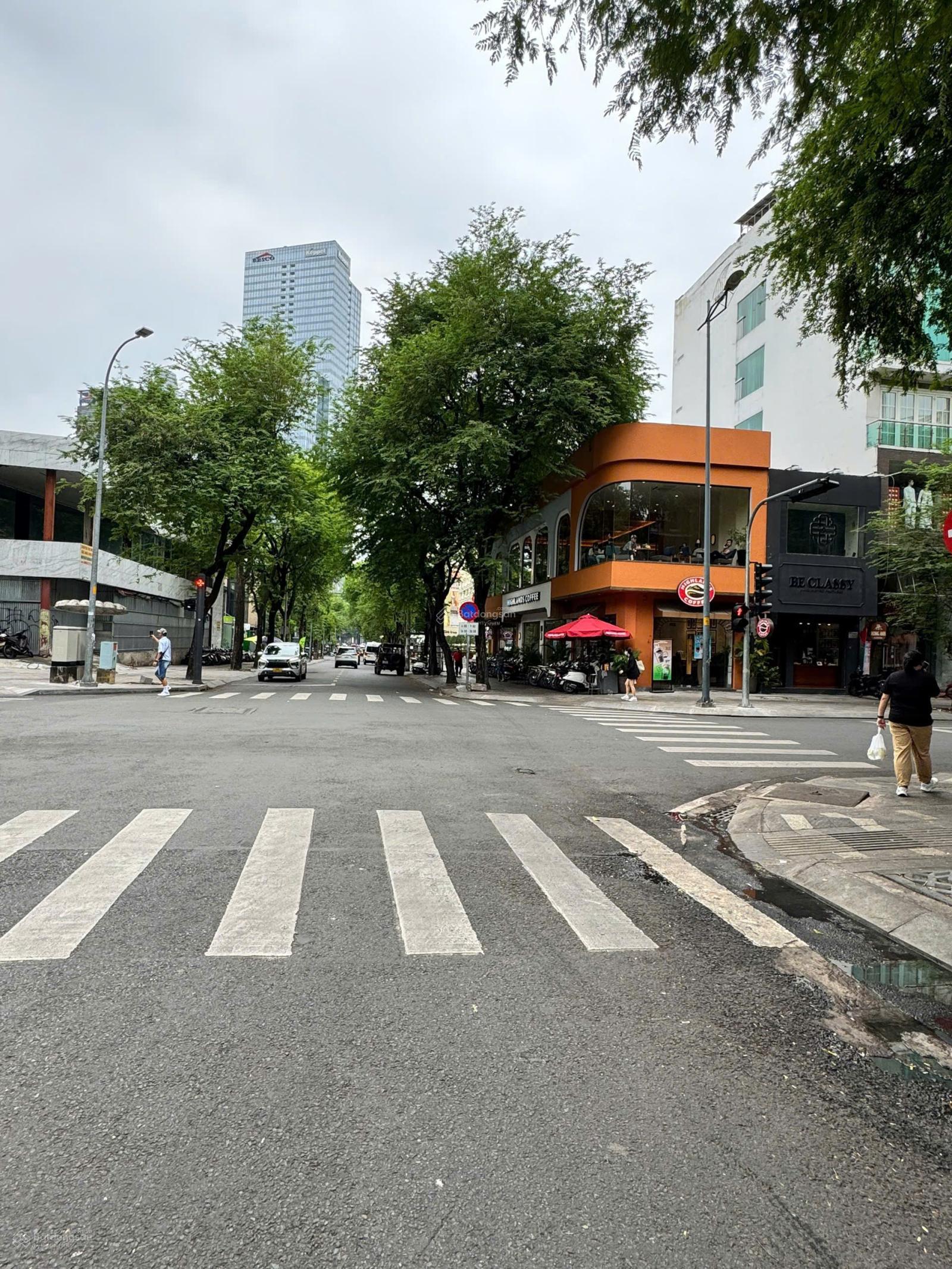 Cần tiền bán gấp mặt tiền Xô Viết Nghệ Tĩnh-Chỉ 300 triệu/m2- DT : 200m2- Giá chỉ : 60 tỷ