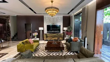 Bán BT Nam Thông 3 PMH Q7 dt 300m2 nhà siêu đẹp giá 100 tỷ lh 0938 775 *** Mr An