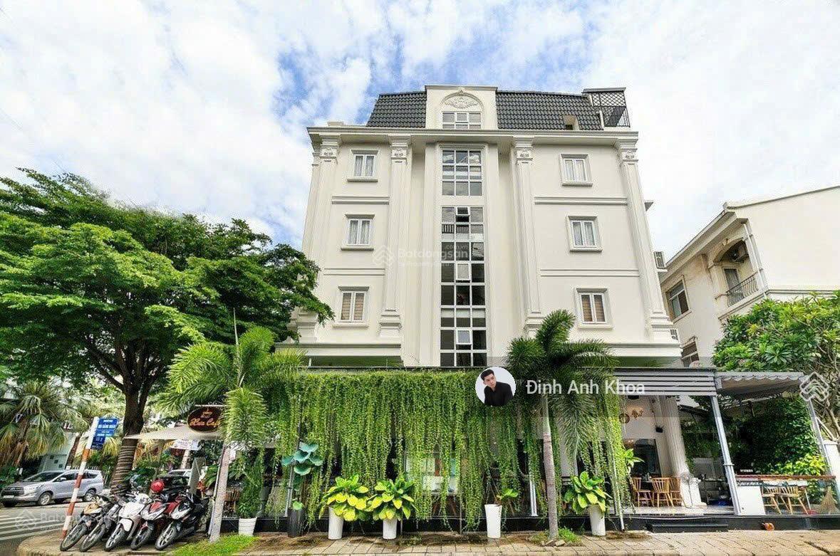 Bán toà nhà MT khu Phan Đăng Lưu, Q.Phú Nhuận - DT 9 x 30m - Hầm 6 Tầng - Thuê 300Tr/Th - Giá 95 Tỷ