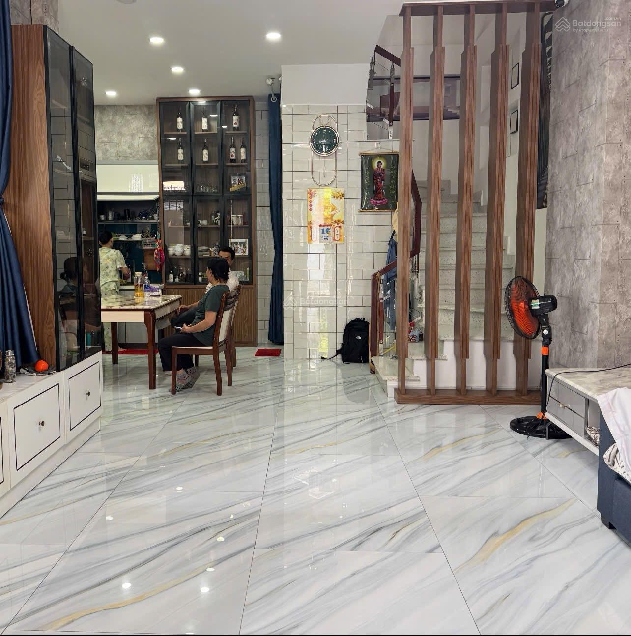 Bán gấp siêu phẩm 3 tầng ngang 7m đối diện Emart Phan Huy Ích Bán gấp siêu phẩm 3 tầng ngang 7m đối diện Emart Phan Huy Ích