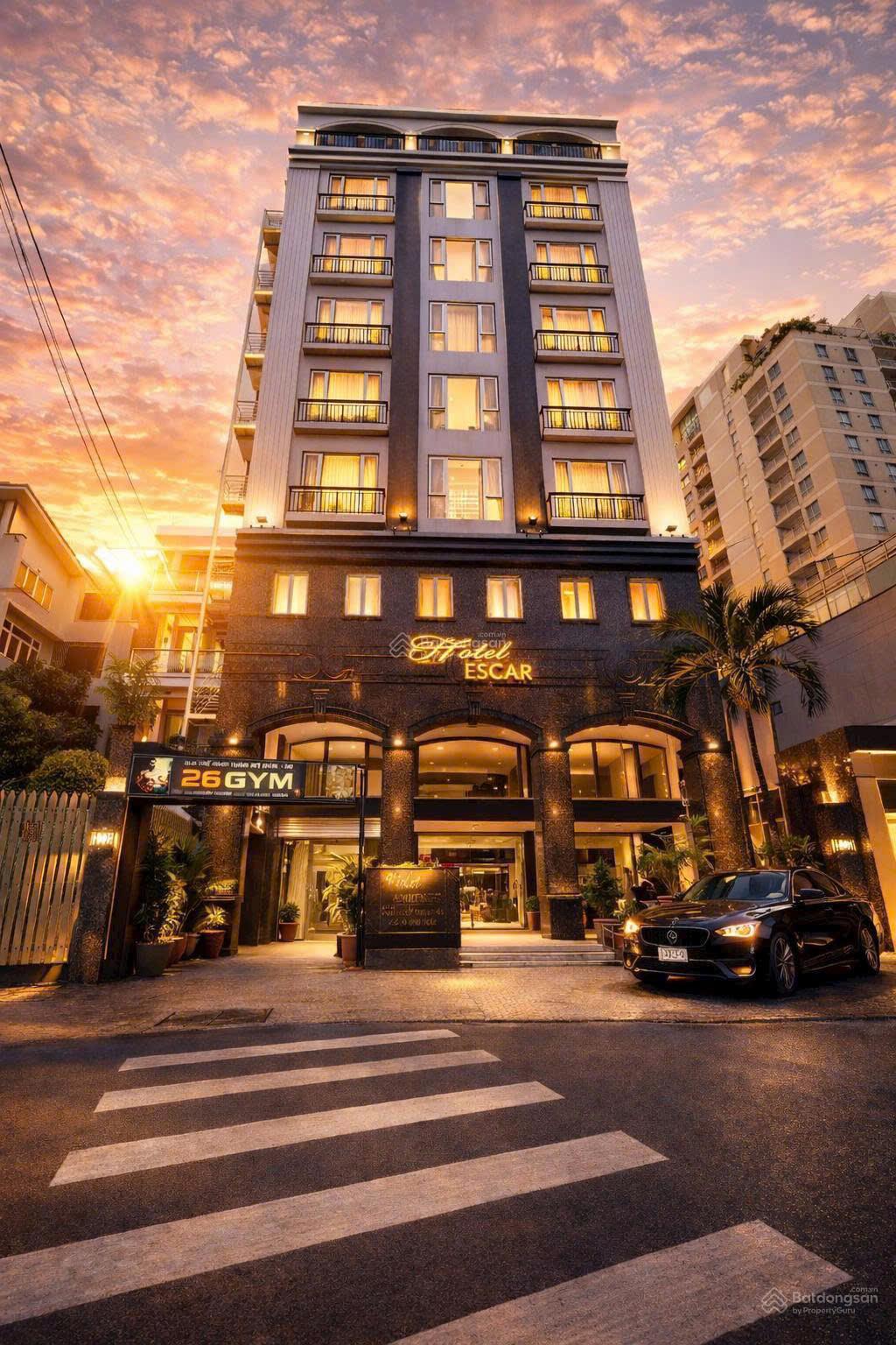 Góc 2 MT Thương hiệu - Toà nhà Nơ Trang Long - DT 10 x 30m - Hầm 8 Tầng - Thuê : 300Tr/Th - 115 Tỷ Góc 2 MT Thương hiệu - Toà nhà Nơ Trang Long - DT 10 x 30m - Hầm 8 Tầng - Thuê : 300Tr/Th - 115 Tỷ