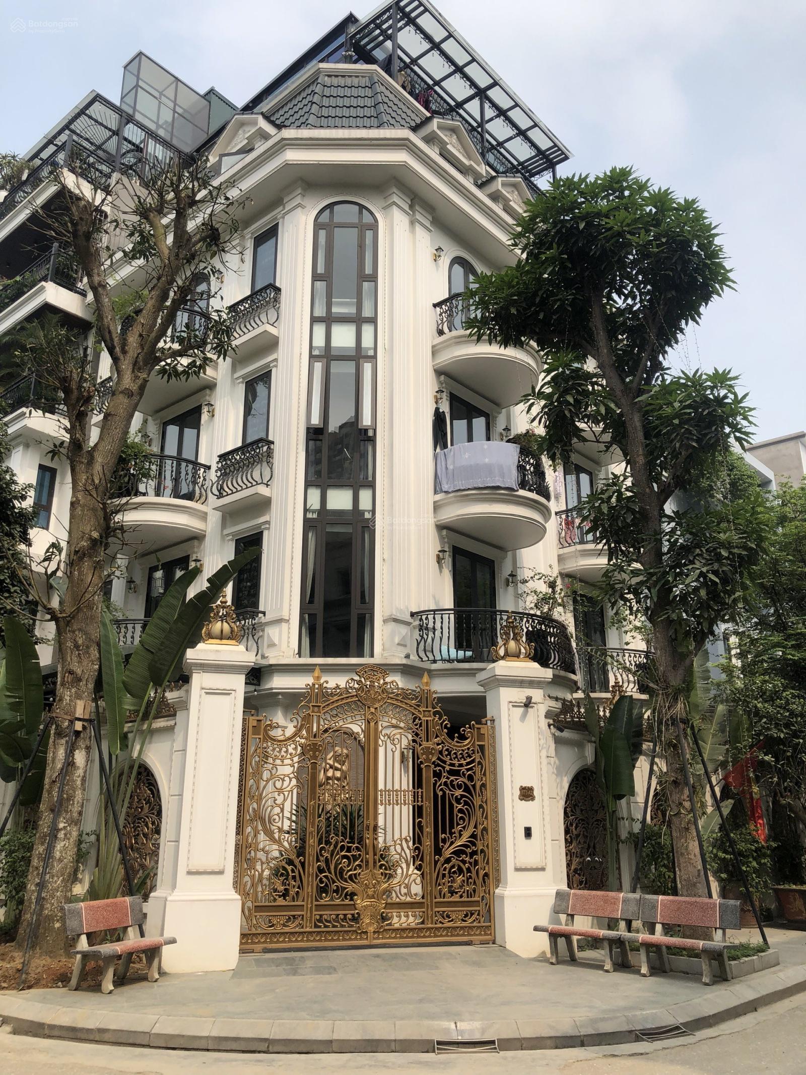 Cho thuê biệt thự Tại Nguyễn Văn Lộc.DT : 250 M* 3 Tầng. Chia phòng , nhà mới