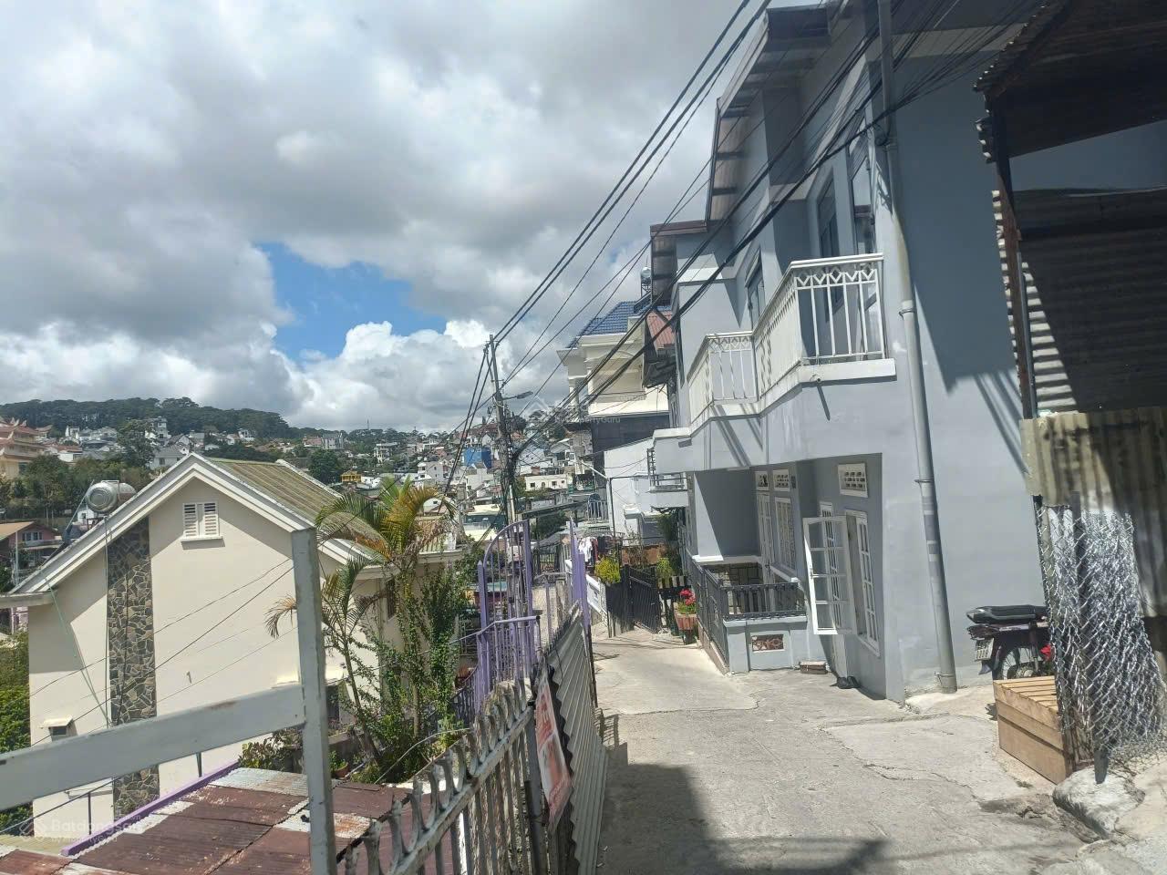 BÁN KHÁCH SẠN 16 PHÒNG TRUNG TÂM ĐÀ LẠT GIÁ 14 TỶ-6 TẦNG -DT_134M2- CÁCH CHỢ ĐÀ LẠT 800M BÁN KHÁCH SẠN 16 PHÒNG TRUNG TÂM ĐÀ LẠT GIÁ 14 TỶ-6 TẦNG -DT_134M2- CÁCH CHỢ ĐÀ LẠT 800M