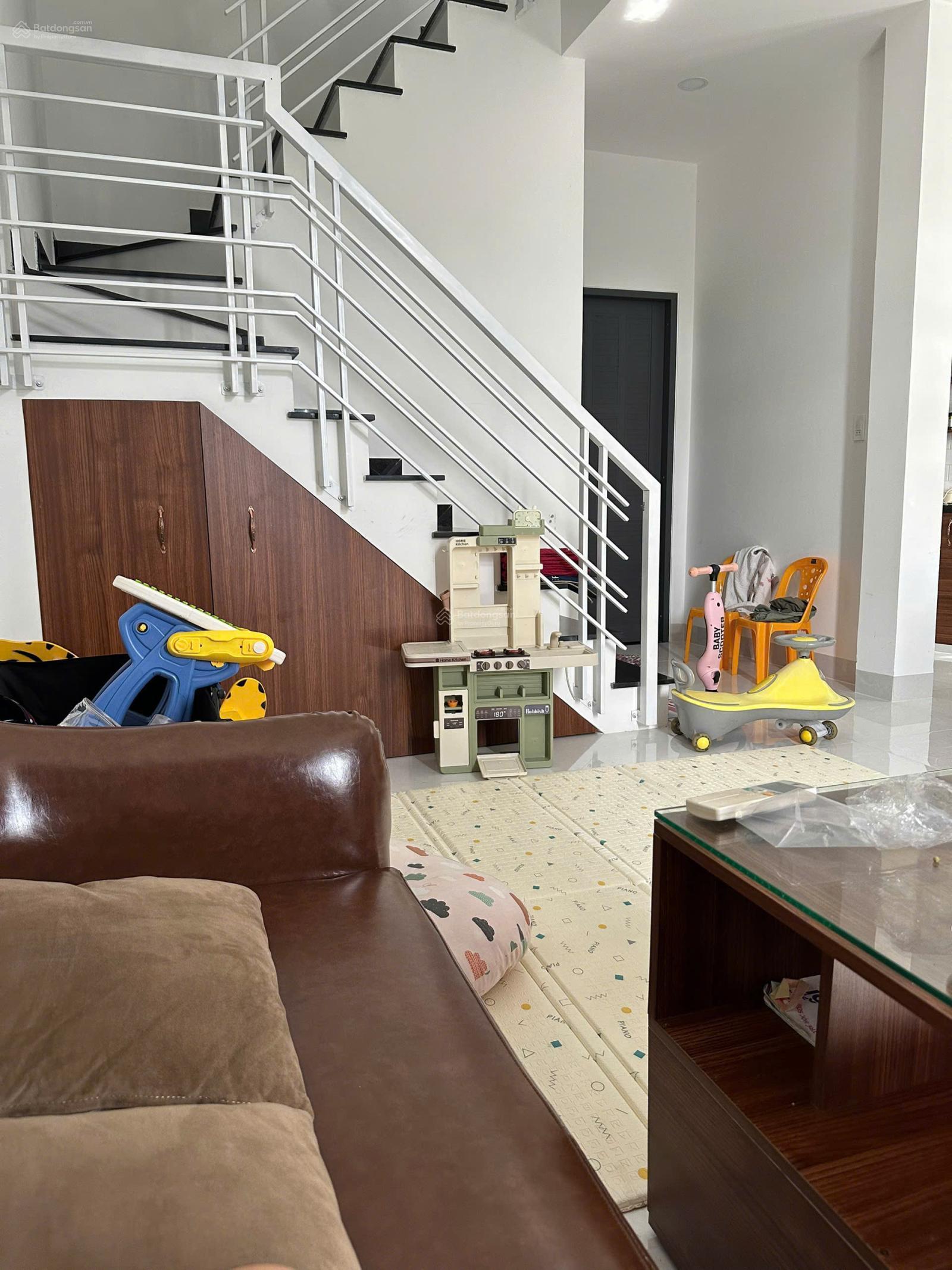 Căn góc 2 tầng xây theo kiểu biệt thự hẻm Cầu Dứa Phú Nông - Phường Tây Nha Trang