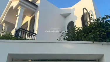 Căn góc 2 tầng xây theo kiểu biệt thự hẻm Cầu Dứa Phú Nông - Phường Tây Nha Trang