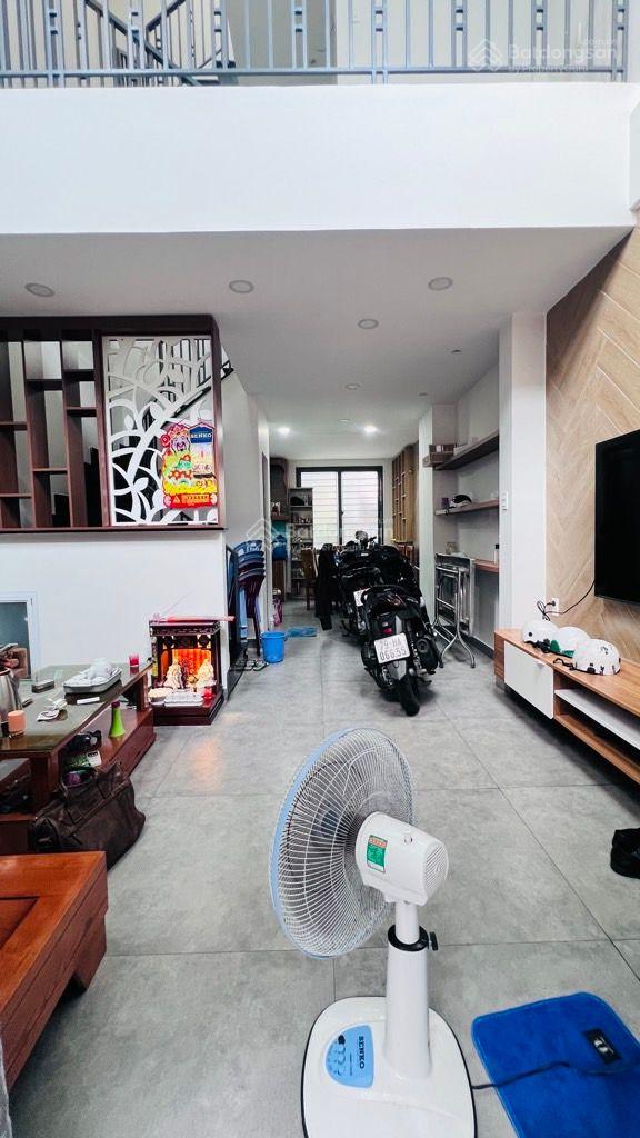 Bán NR 5PN, 4WC, 44m2 tại Lê Văn Lương, Tân Quy, Q7, TP.HCM, giá siêu hời 7,2 tỷ