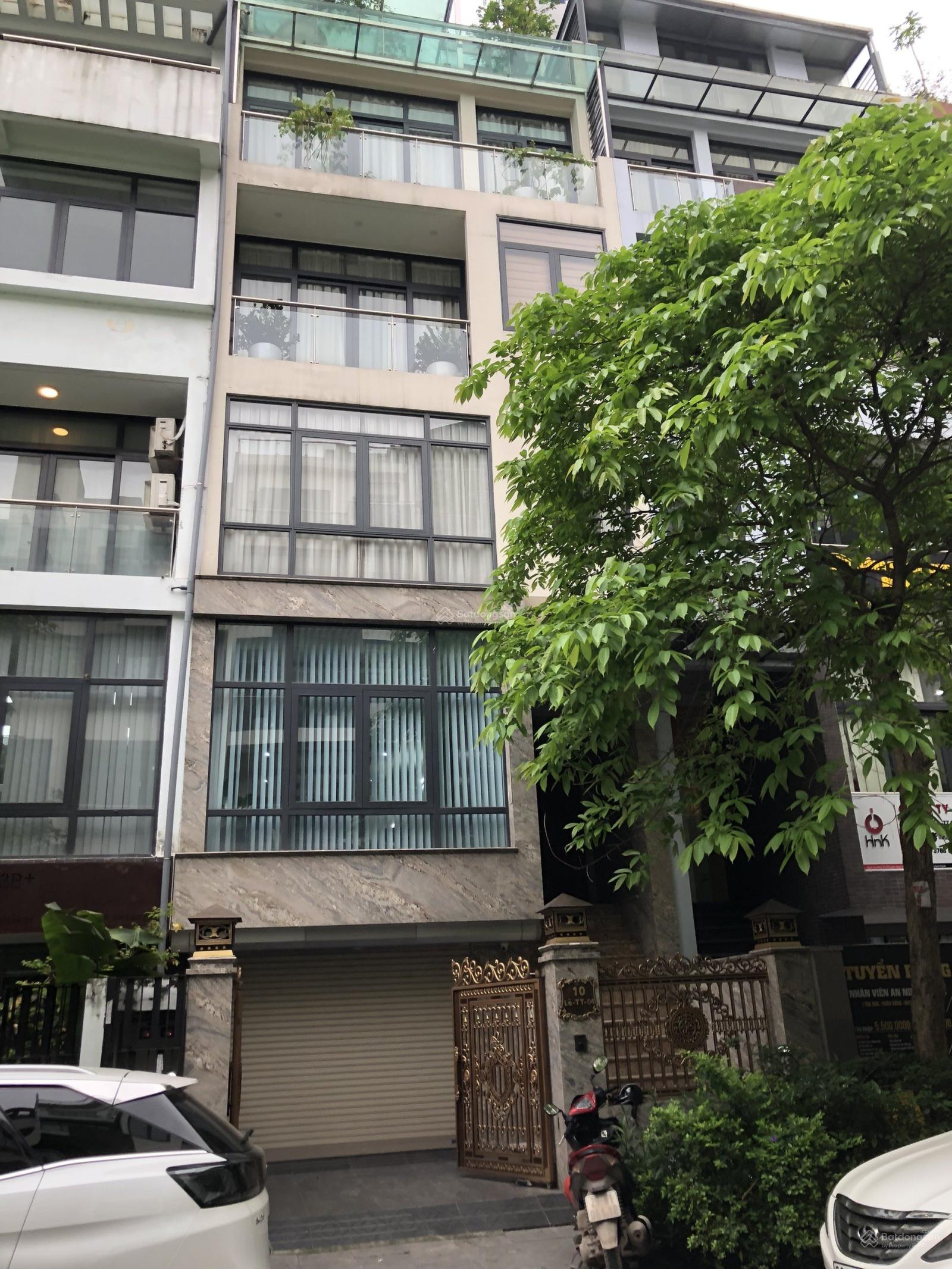 Cho thuê nhà tại KĐT DỊCH VỌNG . DT: 85M * 6 Tầng + 1 Hầm , Chia phòng , THANG MÁY, NHÀ MỚI Cho thuê nhà tại KĐT DỊCH VỌNG . DT: 85M * 6 Tầng + 1 Hầm , Chia phòng , THANG MÁY, NHÀ MỚI