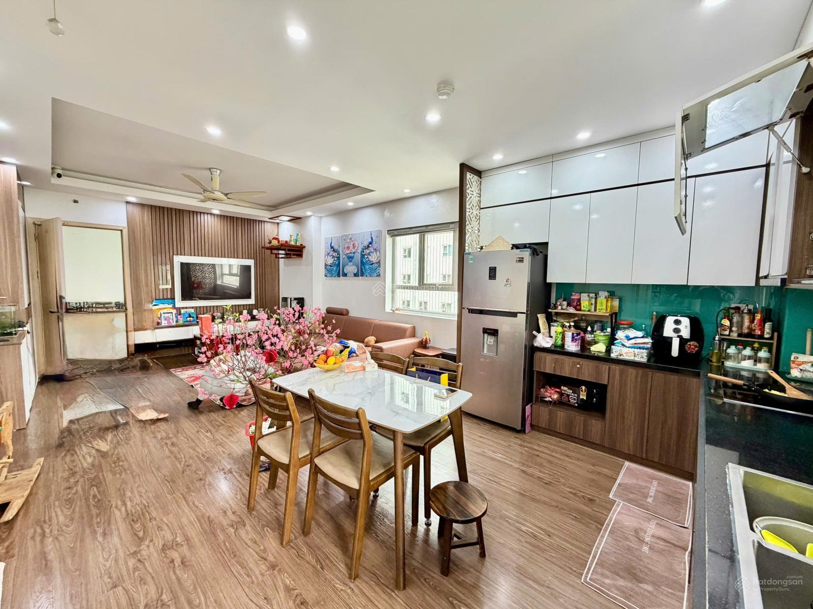 Chủ nhà gửi bên em bán gấp căn hộ DT 118m2, thiết kế 3 ngủ, 2 wc chung cư Golden palace mễ trì Chủ nhà gửi bên em bán gấp căn hộ DT 118m2, thiết kế 3 ngủ, 2 wc chung cư Golden palace mễ trì