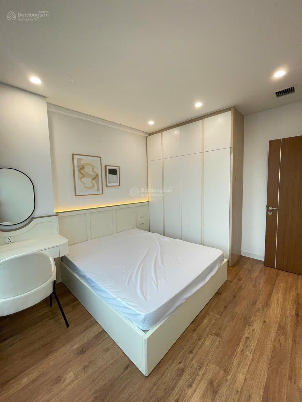 Chính Chủ Bán Gấp 3 ngủ tại The Legacy DT 110m2 nội thất full đồ tầng cao view thoáng có slot ô tô Chính Chủ Bán Gấp 3 ngủ tại The Legacy DT 110m2 nội thất full đồ tầng cao view thoáng có slot ô tô