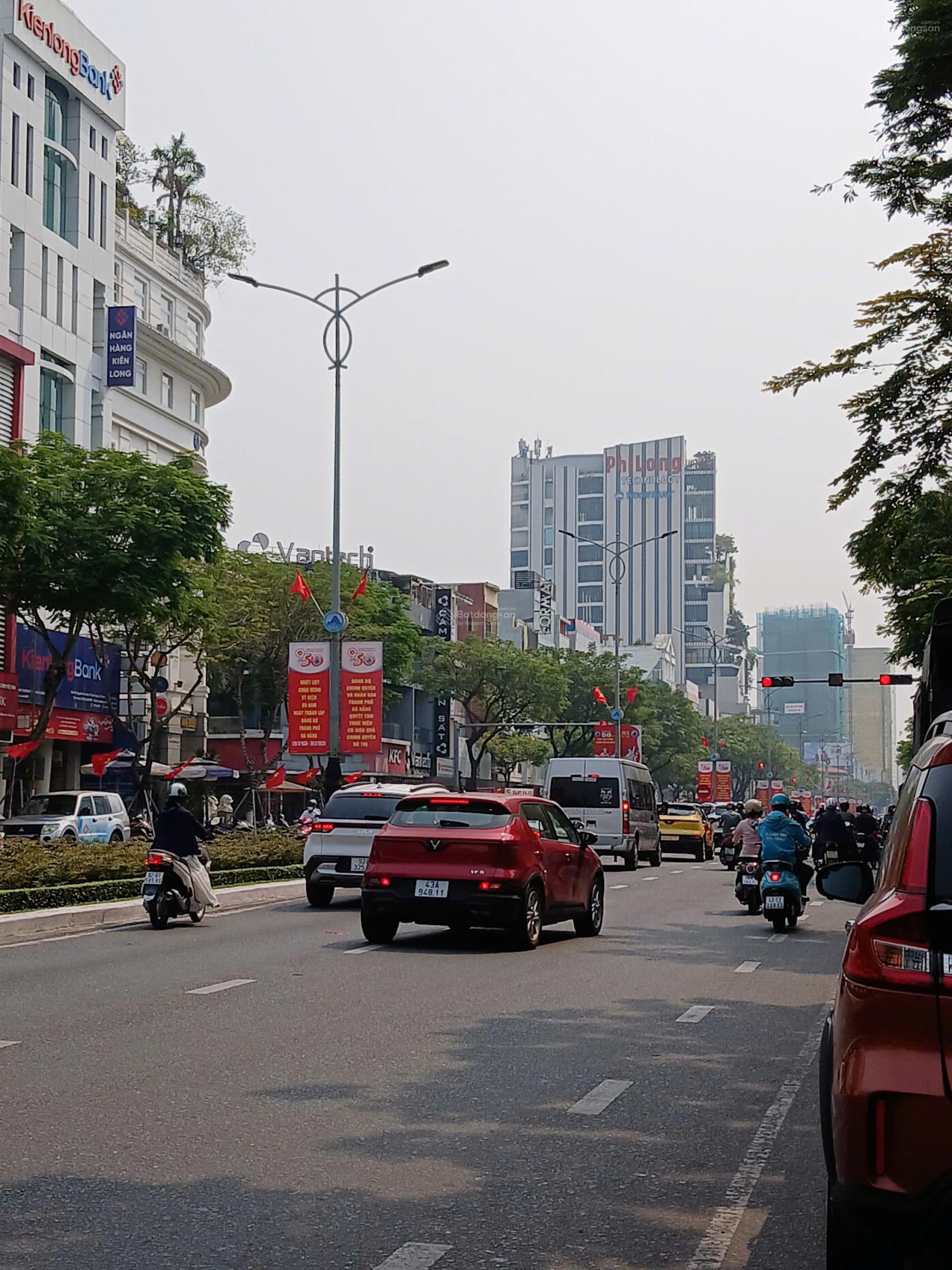 *Bán nhà tầng, mặt tiền đường Nguyễn Văn Linh, gần Phan Thanh, dt 105m2, Giá 24 Tỷ TL