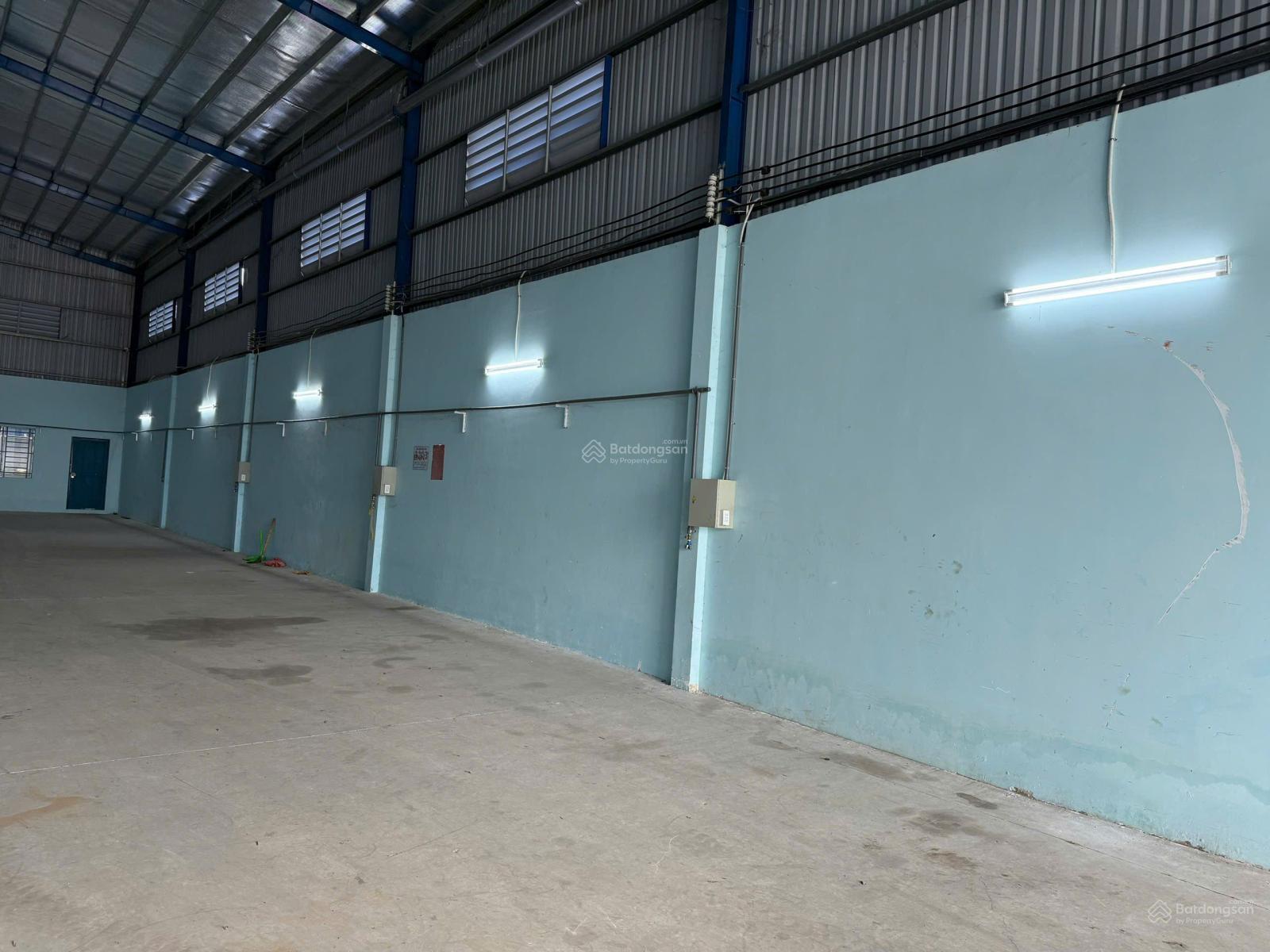 Cho thuê kho xưởng 700 m2 giá 35 triệu / Đường Kênh 7 Xã Tân Kiên Bình Chánh TPHCM Cho thuê kho xưởng 700 m2 giá 35 triệu / Đường Kênh 7 Xã Tân Kiên Bình Chánh TPHCM