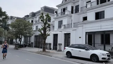 Hạ chào 2 tỷ, Căn song lập ban công Đông Nam, mặt tiền 10m, có gara ô tô, đường 13m, 2 vỉa hè riêng