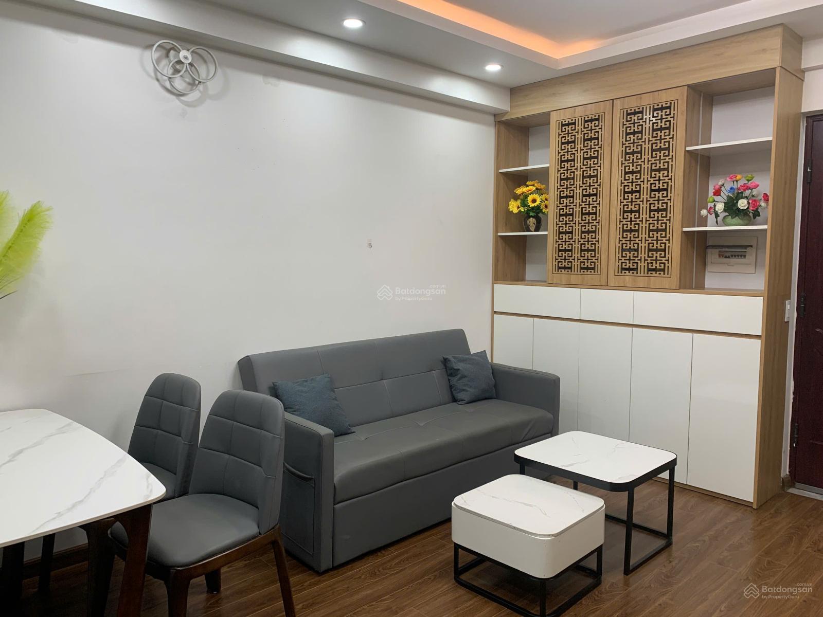 Bán căn hộ chính chủ đã có sổ, diện tích 72m2, 2PN, 2WC, đã có nội thất