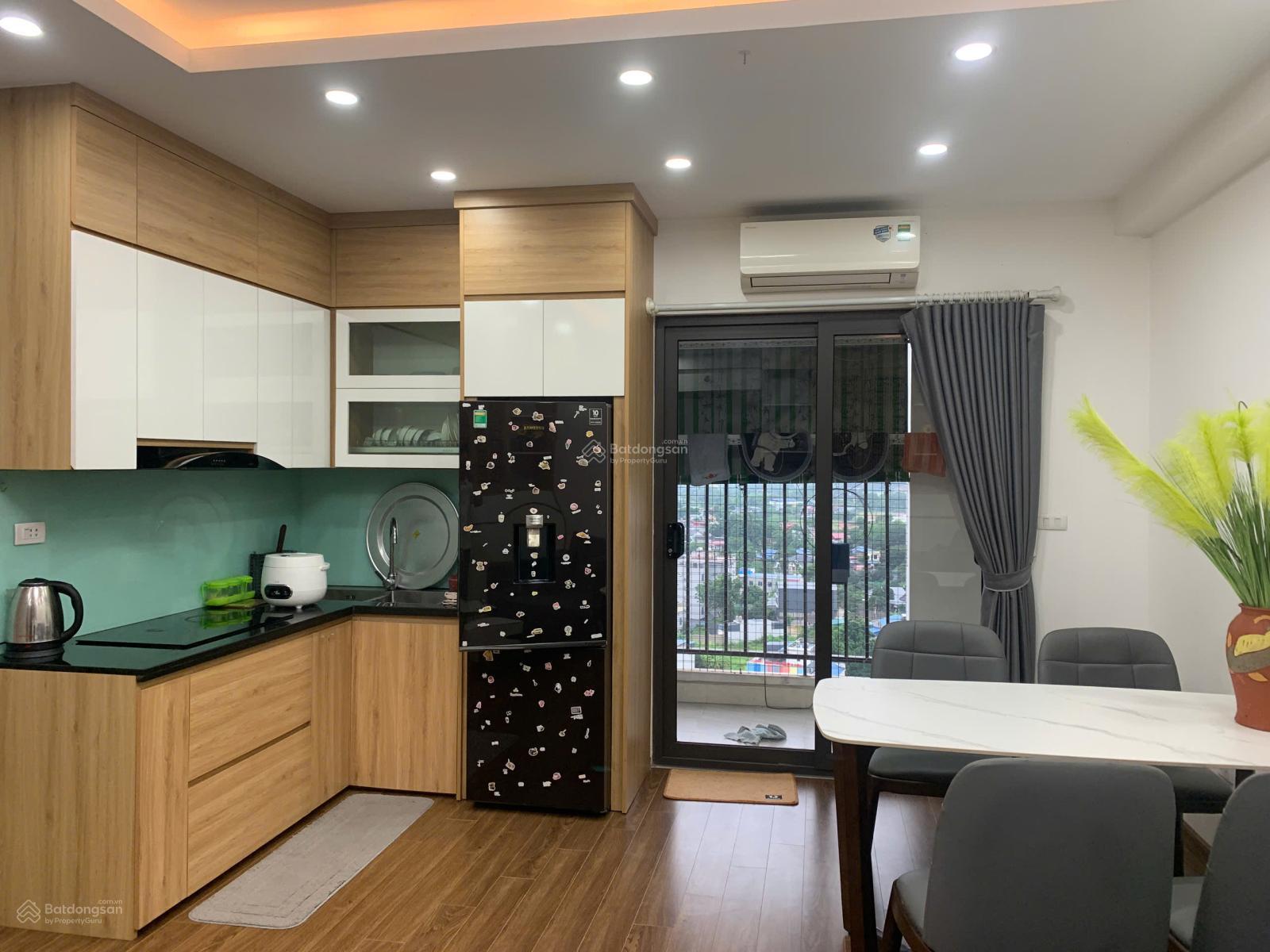 Bán căn hộ chính chủ đã có sổ, diện tích 72m2, 2PN, 2WC, đã có nội thất