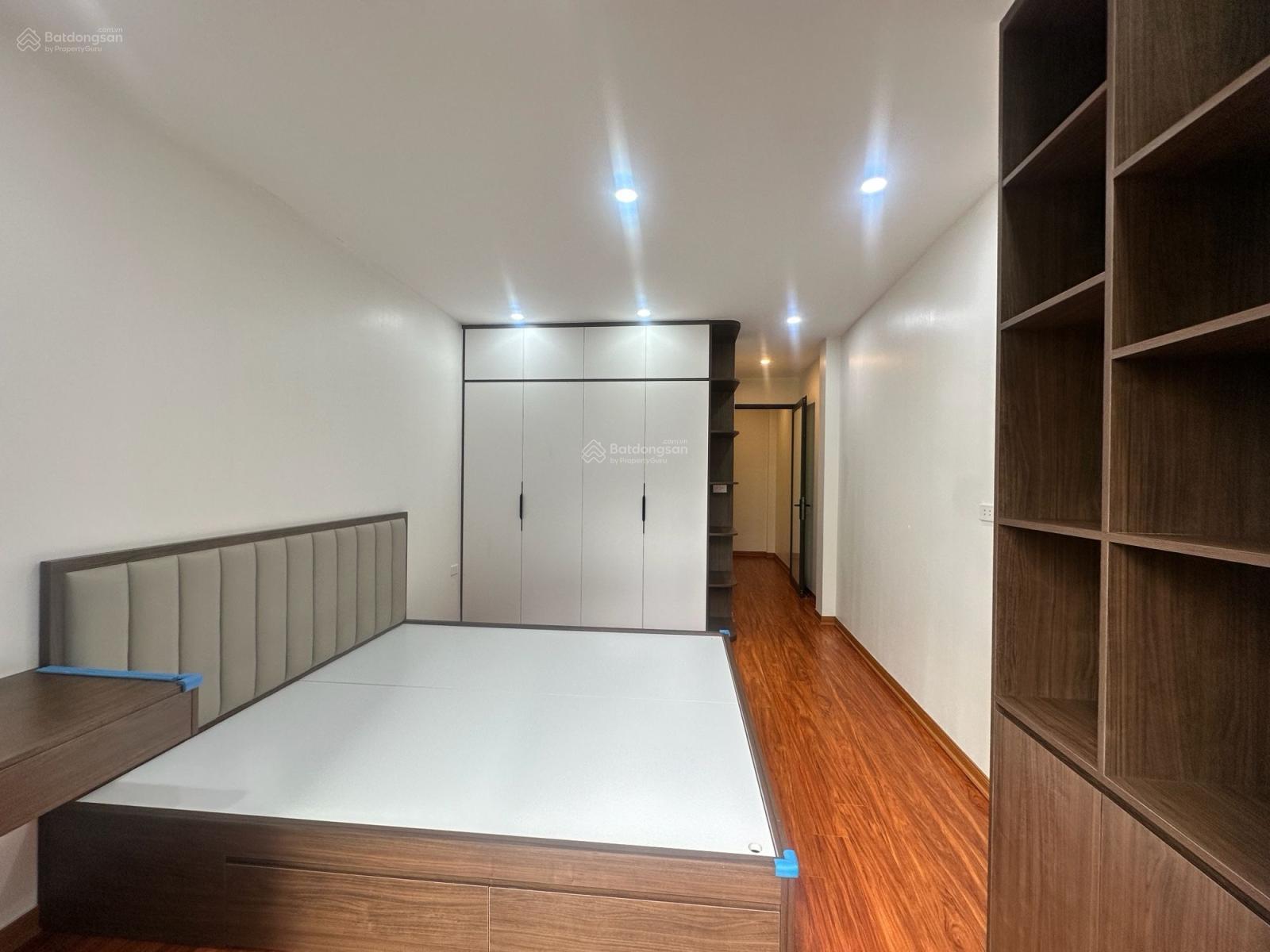 Bán Nhà riêng tại Nguyễn Văn Linh, p Long Biên, 8,5 tỷ, 36m2, view đẹp