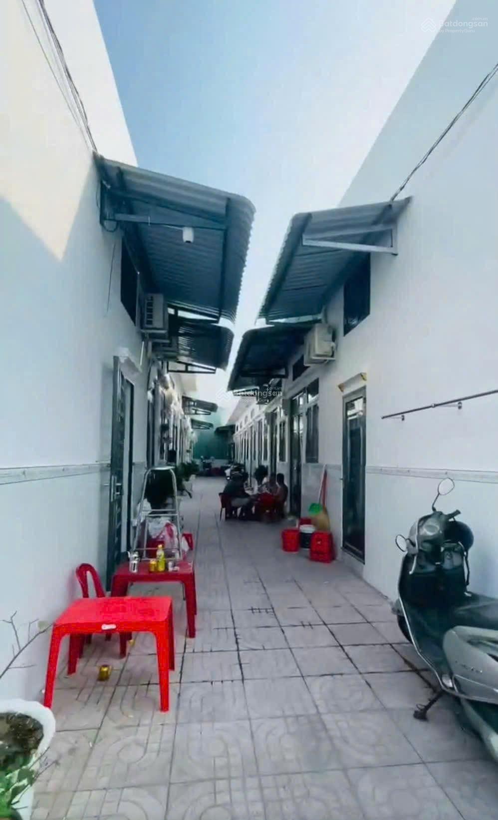 Cắt lỗ 250 tr bán dãy trọ 12 phòng đang cho thuê full 20tr/tháng - chợ Bình Chánh - 1,25 TỶ