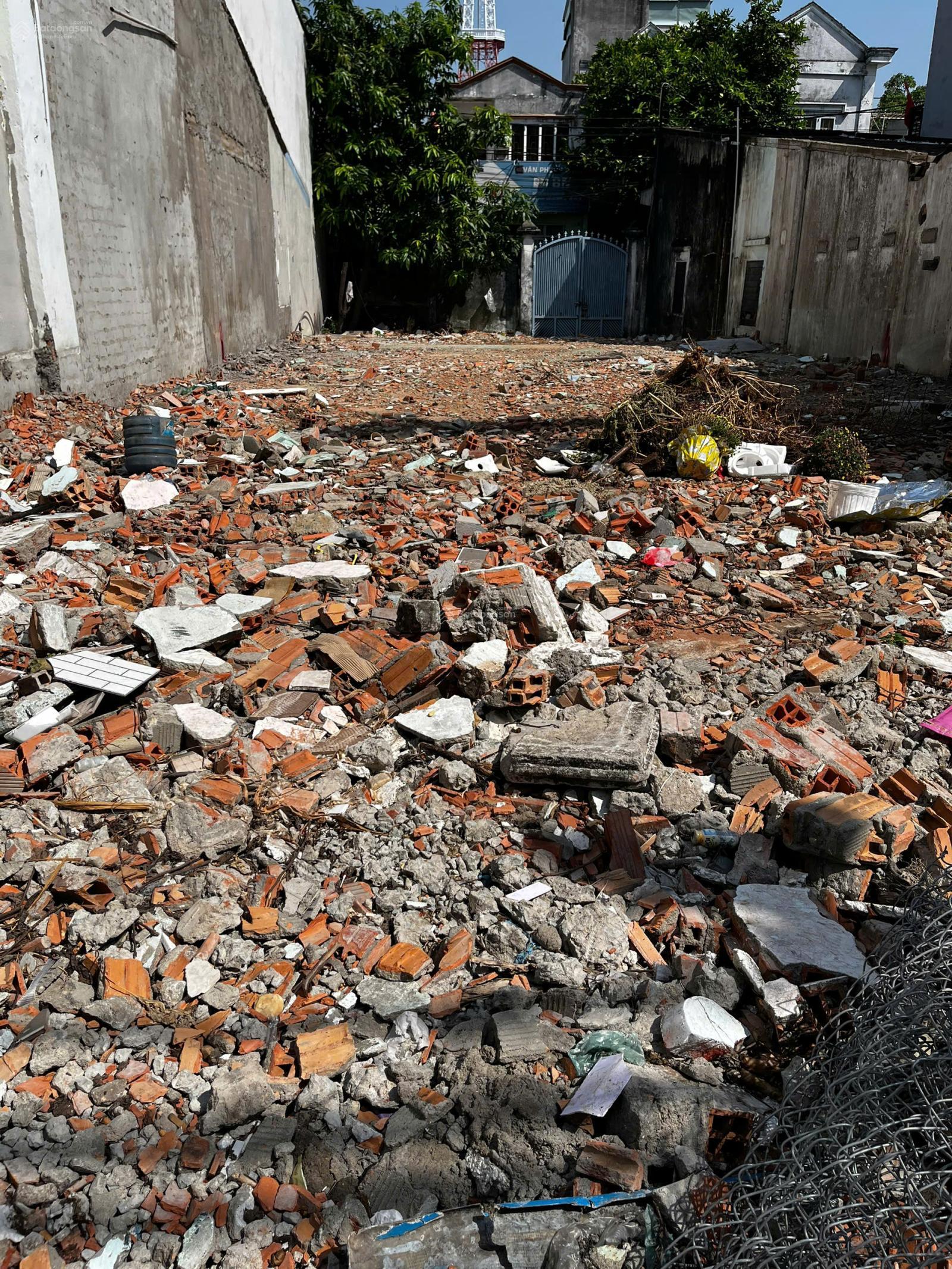 Bán lô đất mặt tiền DT 210m2, Phước Long A, Gần Ngã tư RMK, Ga Metro Phước Long