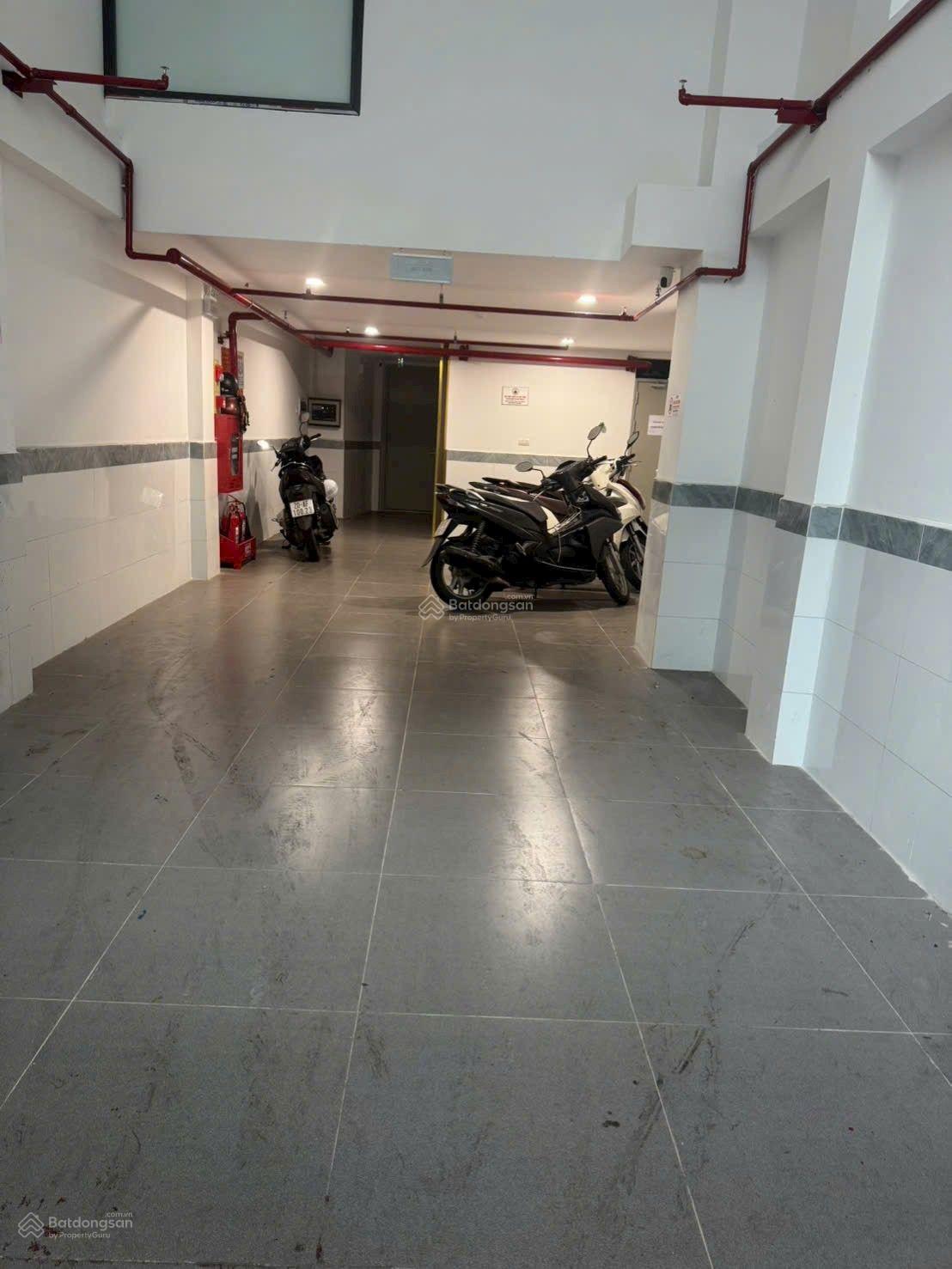 E CẦN BÁN NHÀ NGỌC LÂM,THANG MÁY,90M , 17 PHÒNG CHO THUE,DÒNG TIỀN1.2 TỶ/NĂM, 15 M RA MẶT PHỐ,24XTY