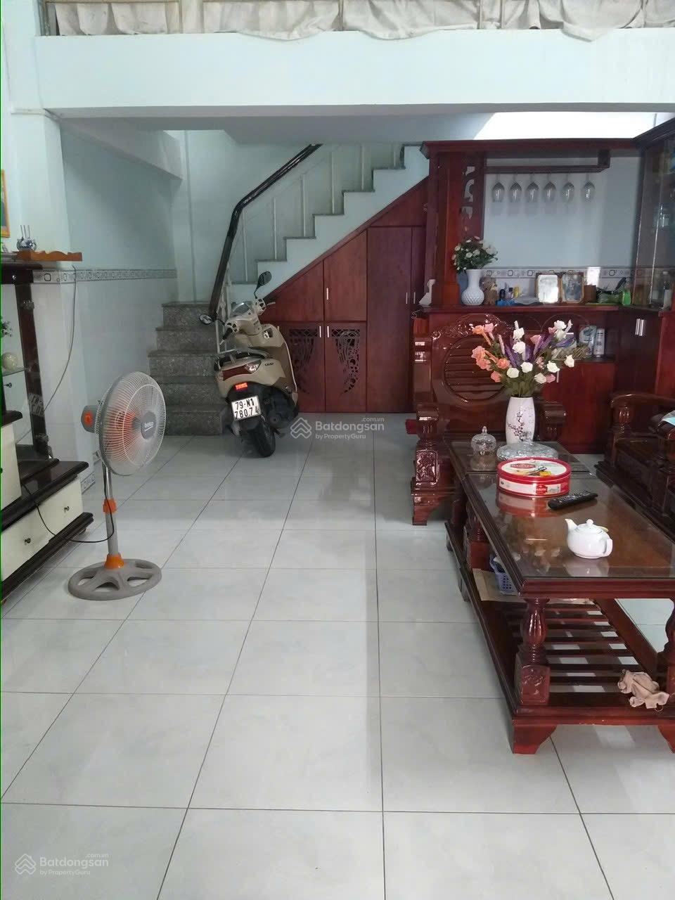 Bán nhà 3 tầng đường Ngô Đức Kế gần đường Bạch Đằng giá 8,2 tỷ kinh doanh đẹp 0966 838 ***