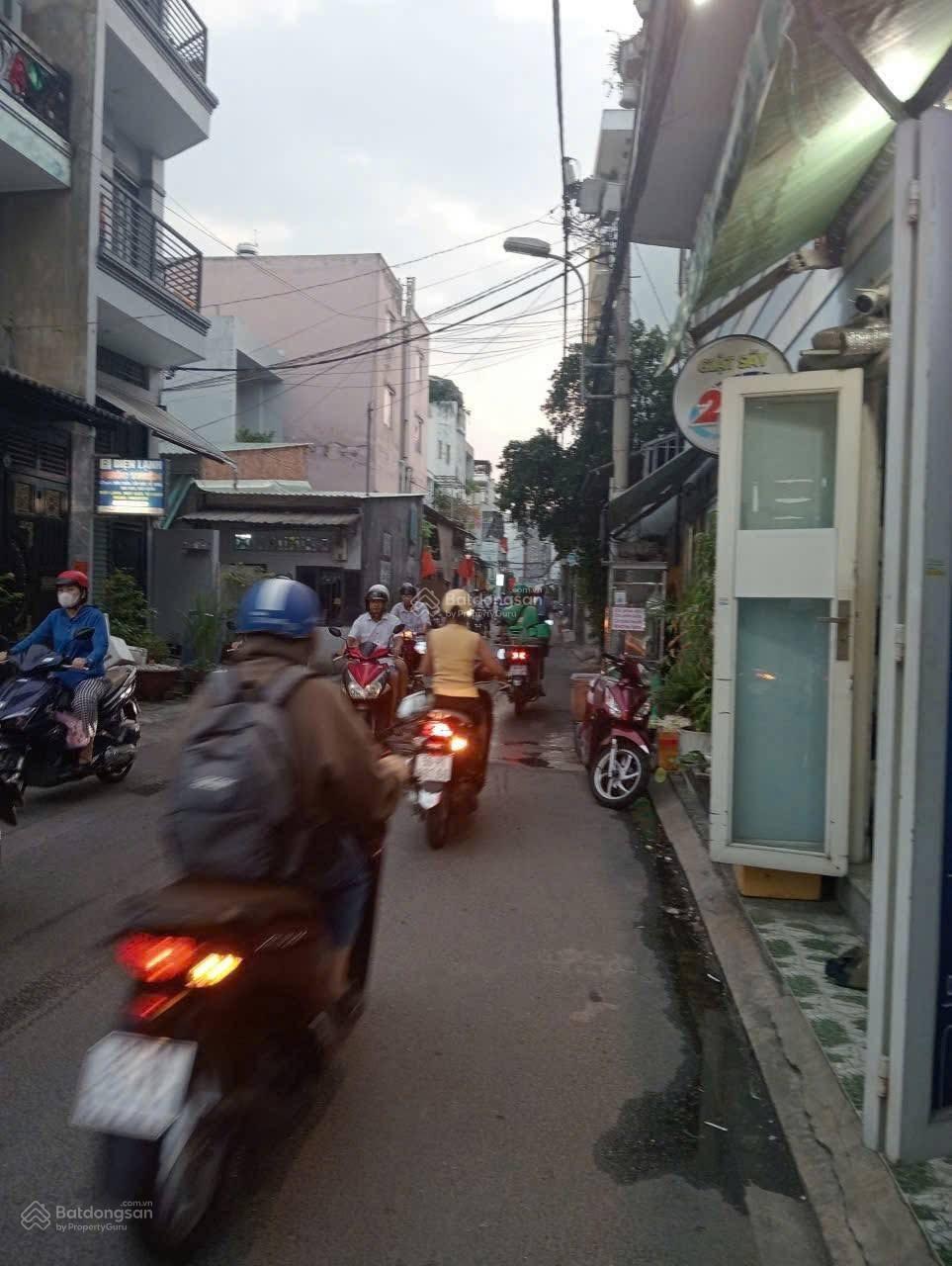 Bán nhà đường đông Hưng thuận 12 p Dht q12 Bán nhà đường đông Hưng thuận 12 p Dht q12