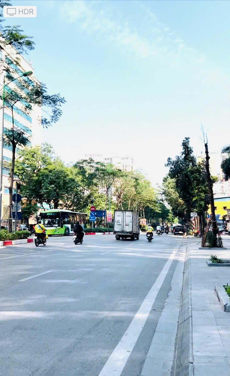 Hiếm! Bán tòa nhà mặt phố Lê Văn Lương 82m² 8 tầng thang máy 45 tỷ