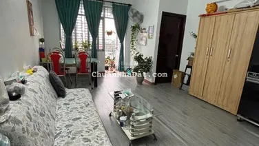 Bán chung cư 312 ngay vòng xoay Đầm Sen, sổ hồng sẵn, nhà tầng trung ban công thoáng mát, sạch sẽ