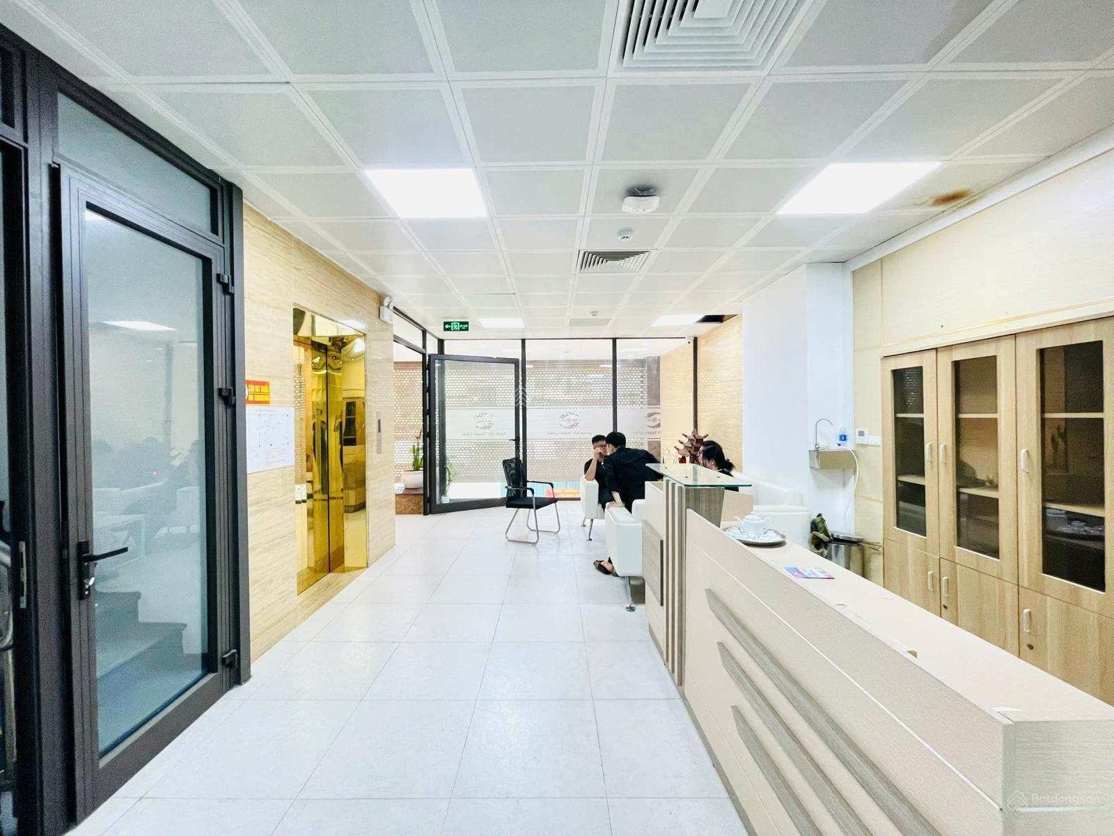 Cho thuê sàn văn phòng Trung Văn- Nam Từ Liêm, Sàn 120 m2. Tầng mặt tiền đẹp