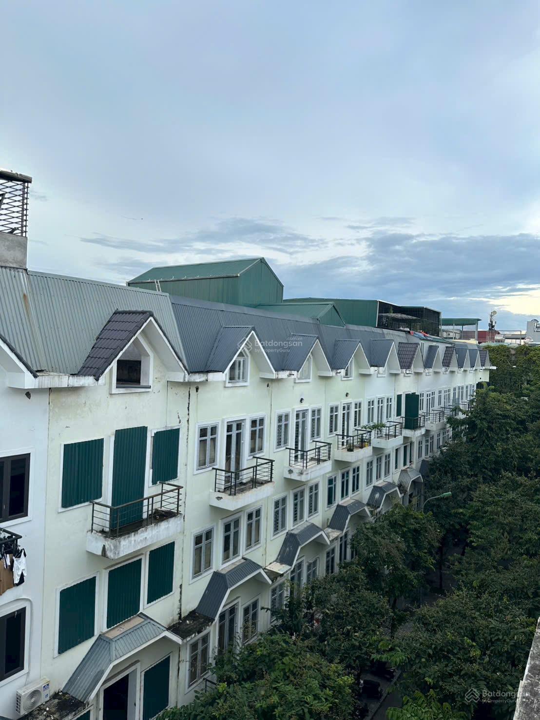 Bán đấu giá Mả Trâu Đông La hàng xóm khu đô thị Đô Nghĩa giá 155tr/m2. Lh 0983 477 ***