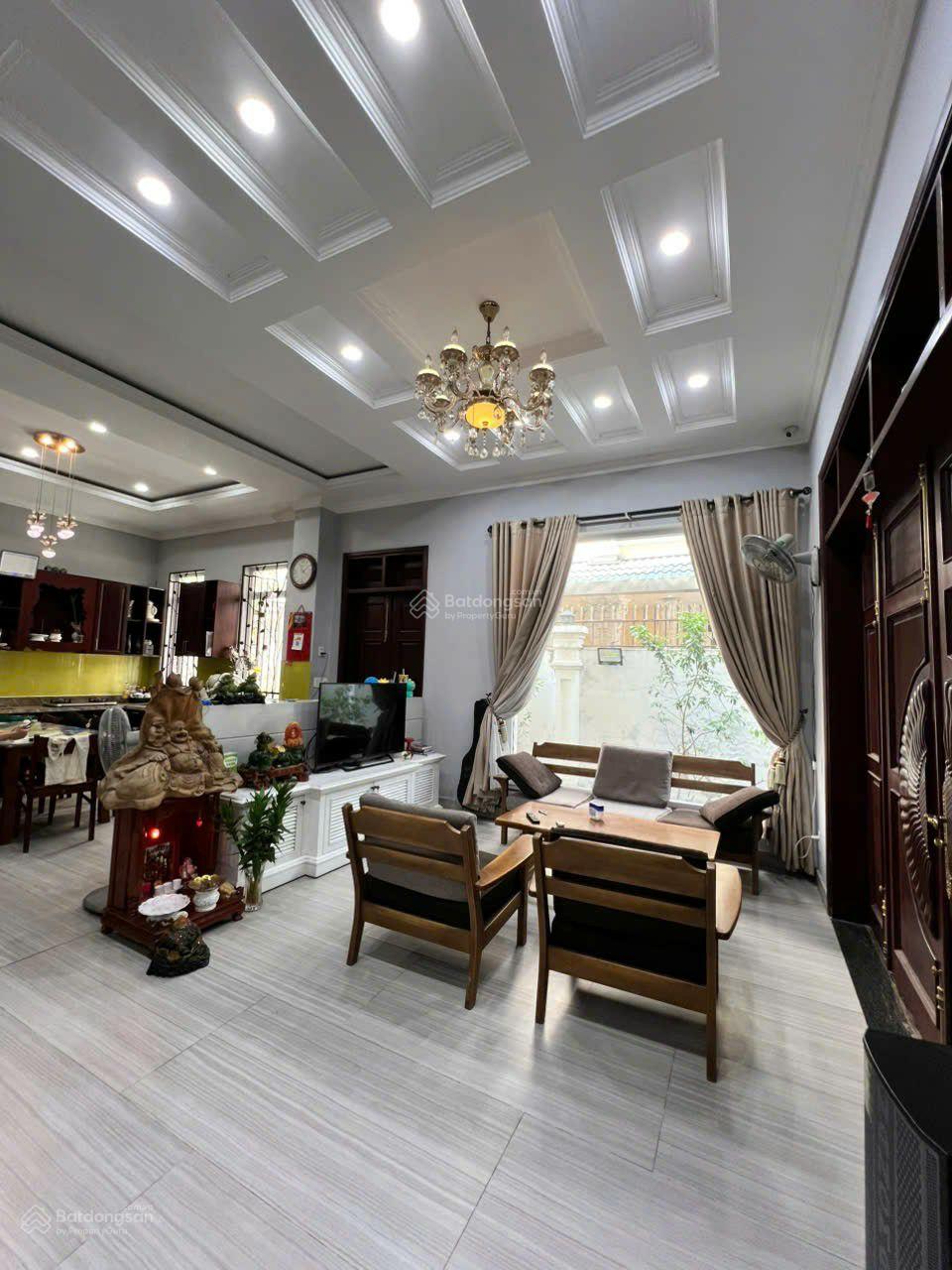 Biệt thự Đặng Thùy Trâm Bình Thạnh 15x16m giá 33 tỷ