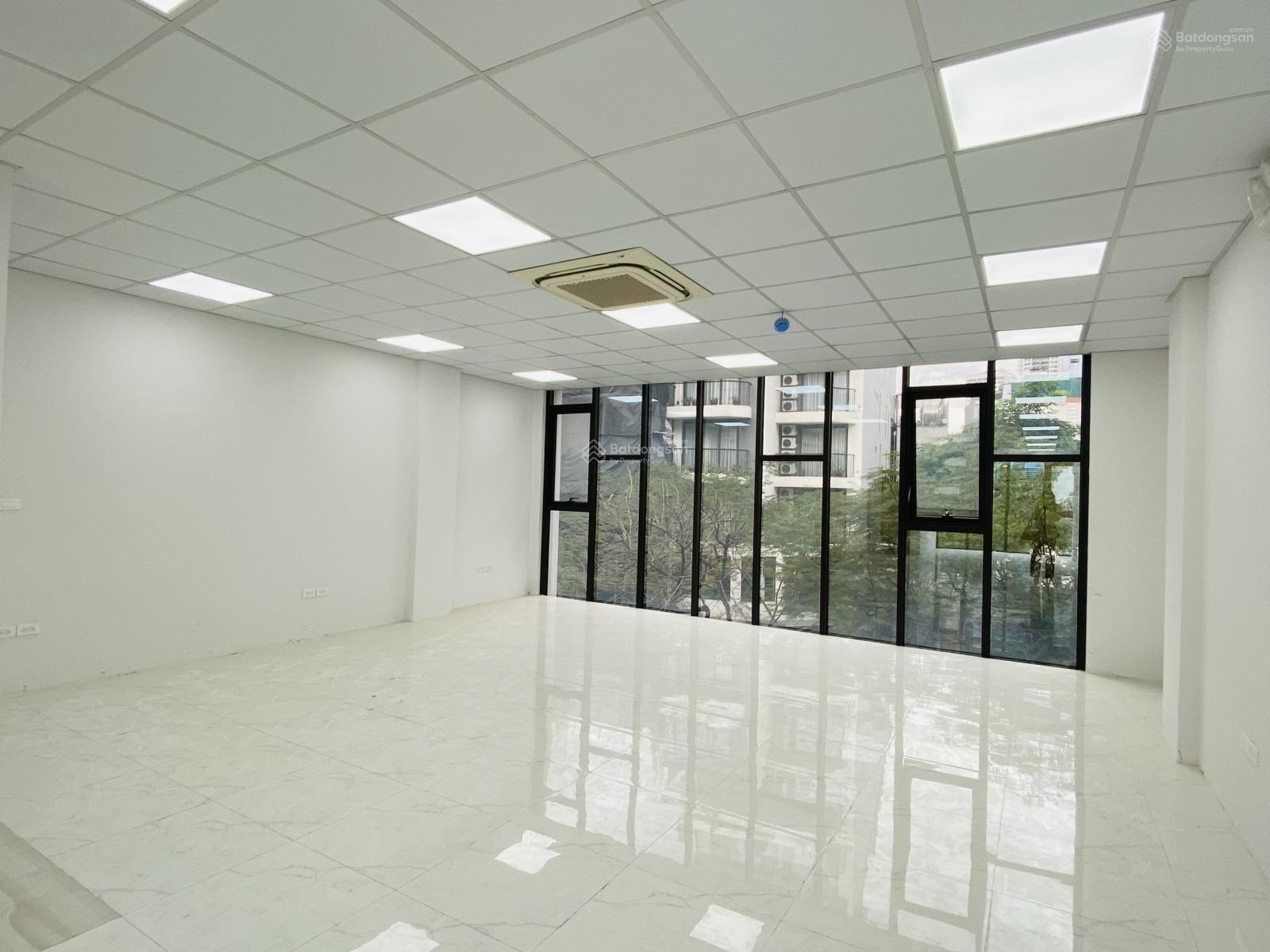 CẦN CHO THUÊ VĂN PHÒNG 80M2 TẠI THƯỢNG ĐÌNH GIÁ SIÊU MỀM CHỈ 12 TRIỆU/THÁNG