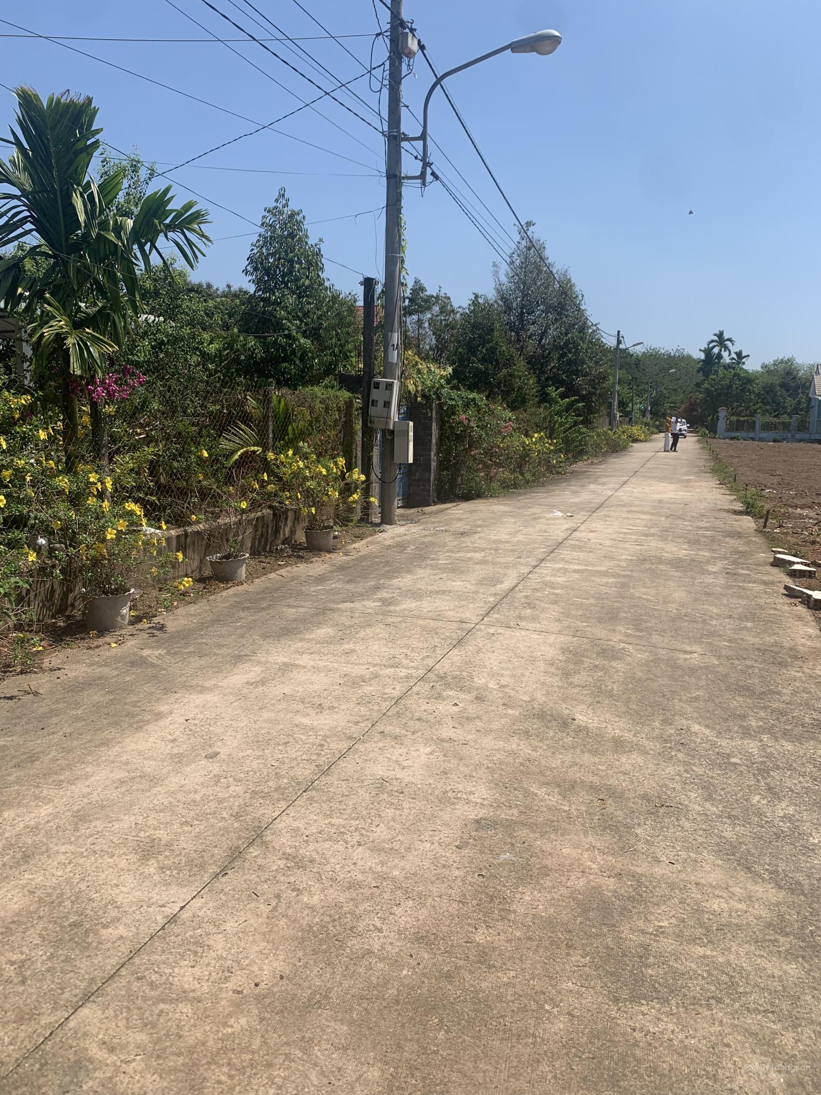 Cần bán nhanh 1 lô đất nằm cạnh đường DH507 nằm trong khu dân cư đầy đủ công năng giá chỉ 790tr