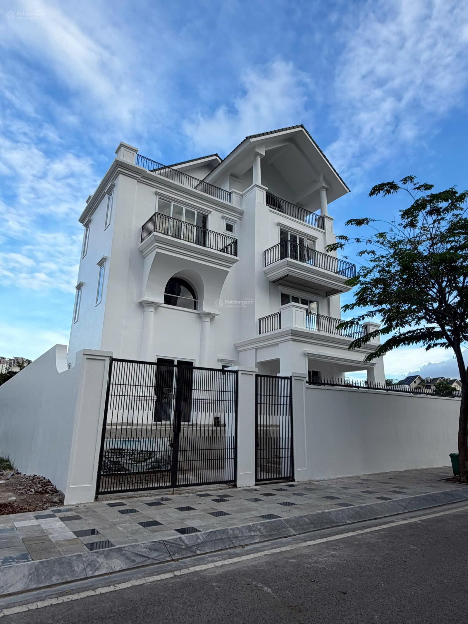 Chủ Nhà Cần Bán Căn Biệt Thự View Sông 16x28 (448m2), 3 Lầu, Giá 185 tỷ - P. Bình Trưng, Quận 2. Chủ Nhà Cần Bán Căn Biệt Thự View Sông 16x28 (448m2), 3 Lầu, Giá 185 tỷ - P. Bình Trưng, Quận 2.