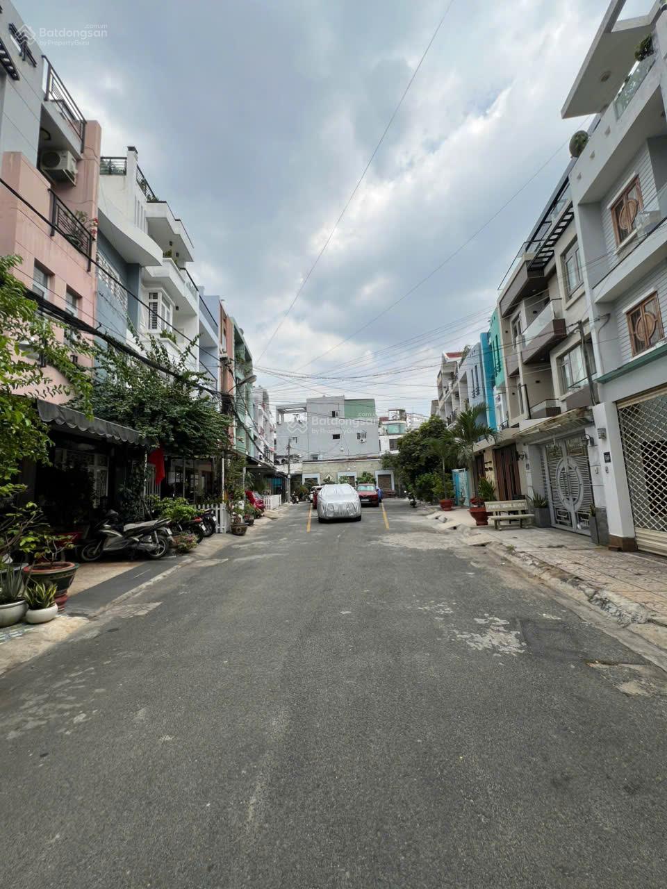 NHÀ KHU NỘI BỘ 312 TRỊNH ĐÌNH TRỌNG - ĐƯỜNG 12M CÓ LỀ - KHU VIP GIÁ TỐT - 10.8 TỶ