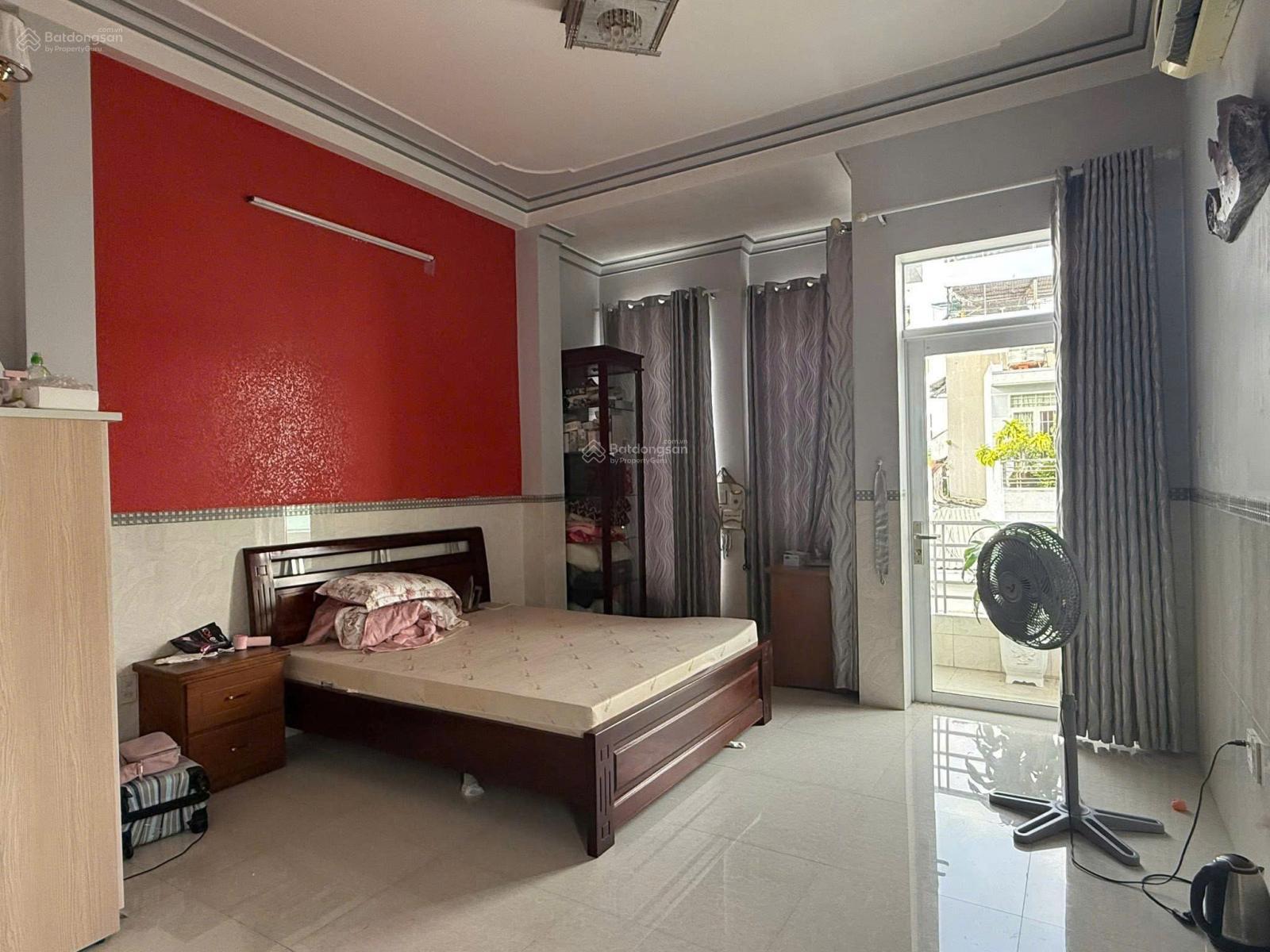 Bán nhà đường Nguyễn Công Trứ sát Chợ Đầm, ra Biển Nha Trang 2 phút