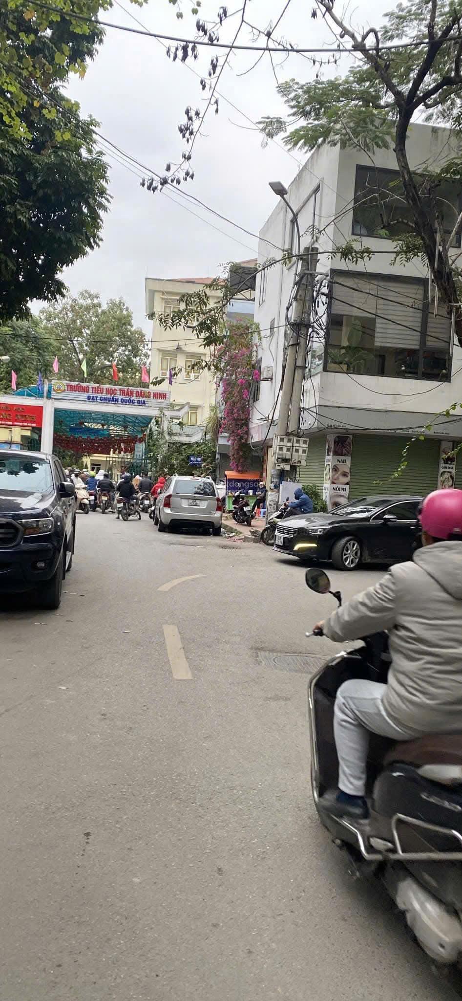 Giảm 2 tỷ bán Mặt phố khu Vạn Phúc, 64m2, căn góc, mặt tiền 6,4m, kinh doanh sầm uất 16,2 tỷ Giảm 2 tỷ bán Mặt phố khu Vạn Phúc, 64m2, căn góc, mặt tiền 6,4m, kinh doanh sầm uất 16,2 tỷ