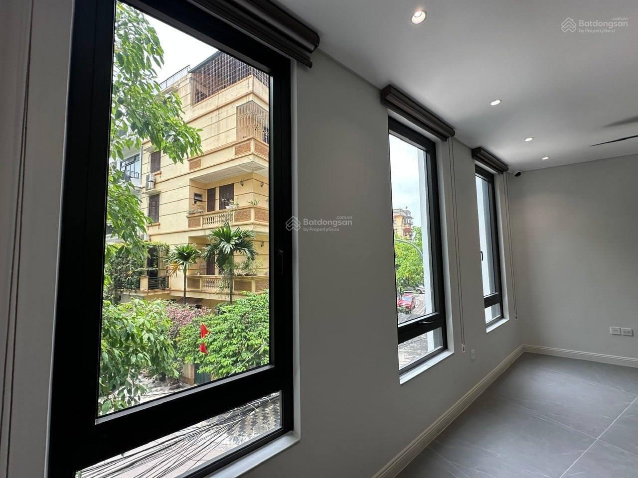 Cho thuê nhà rẻ và đẹp võ chí công ,tây hồ hà nội